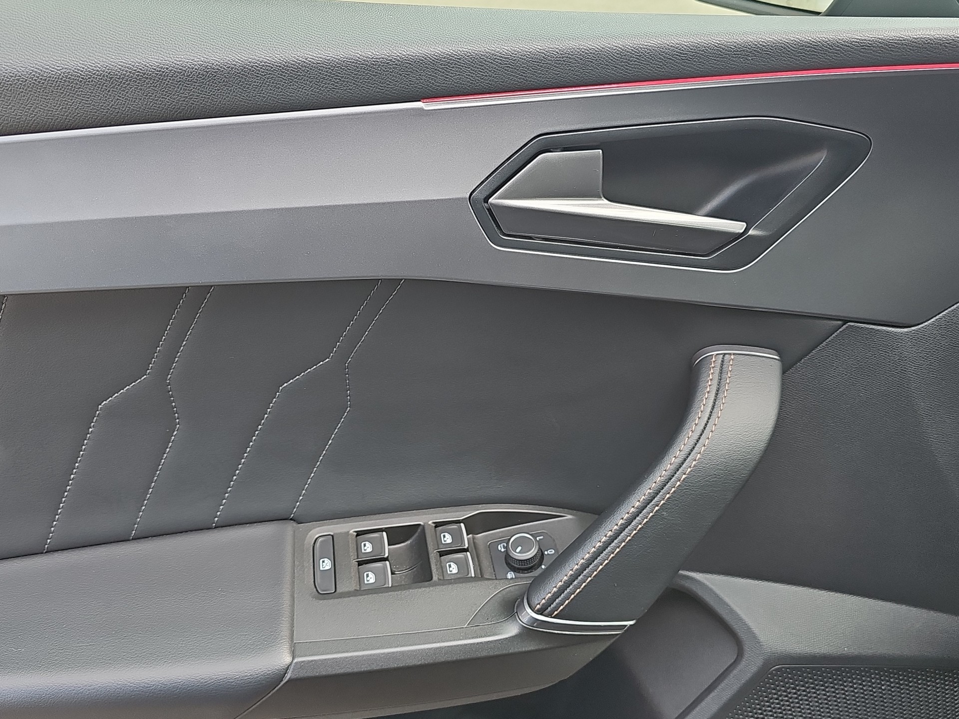 CUPRA LEON VZ 2.0 TSI DSG-image-25
