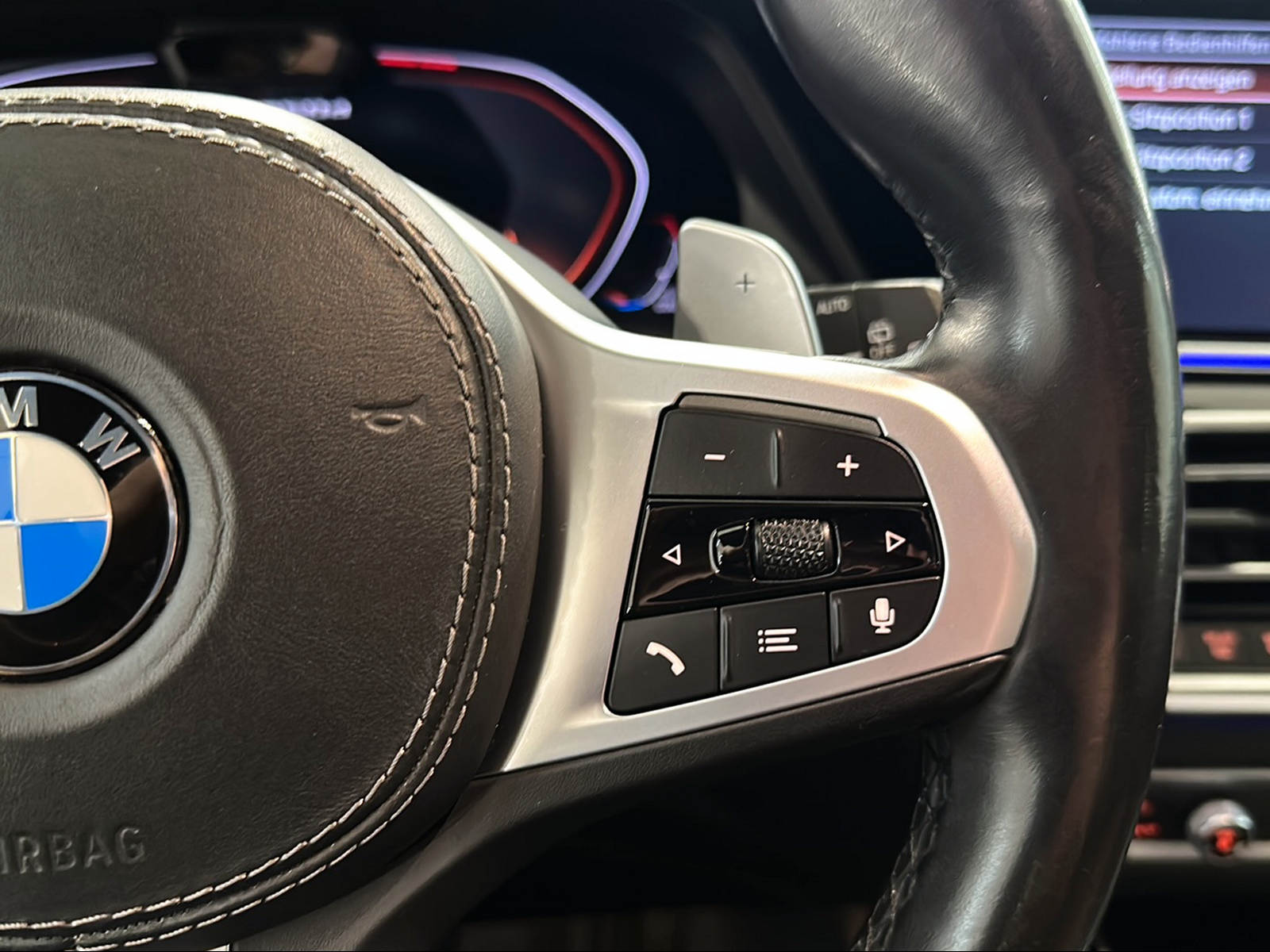 BMW X5 xDrive M50d Steptronic-image-25