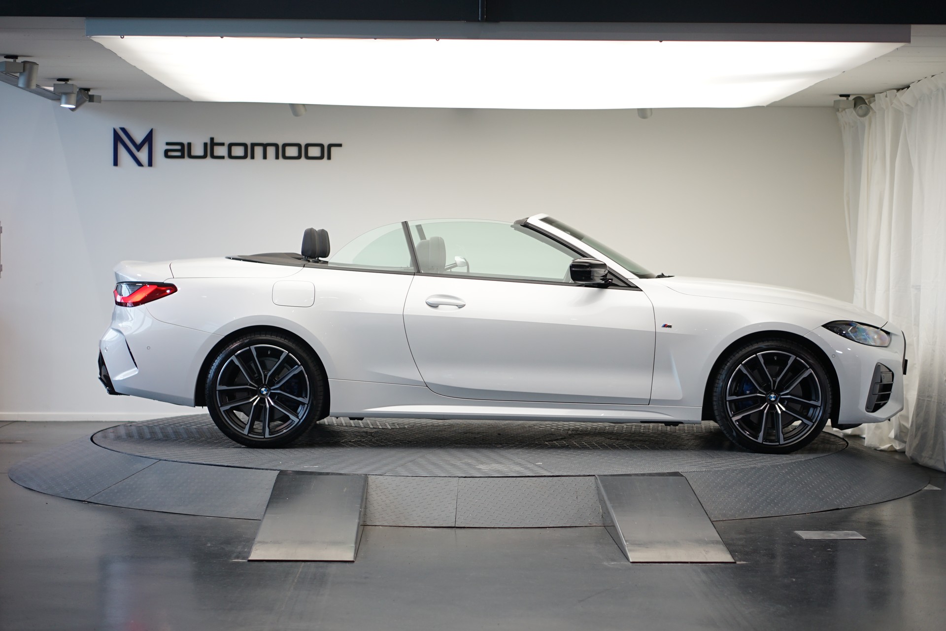 BMW M440i xDrive 48V Cabriolet Steptronic *CH-Fahrzeug*-image-3