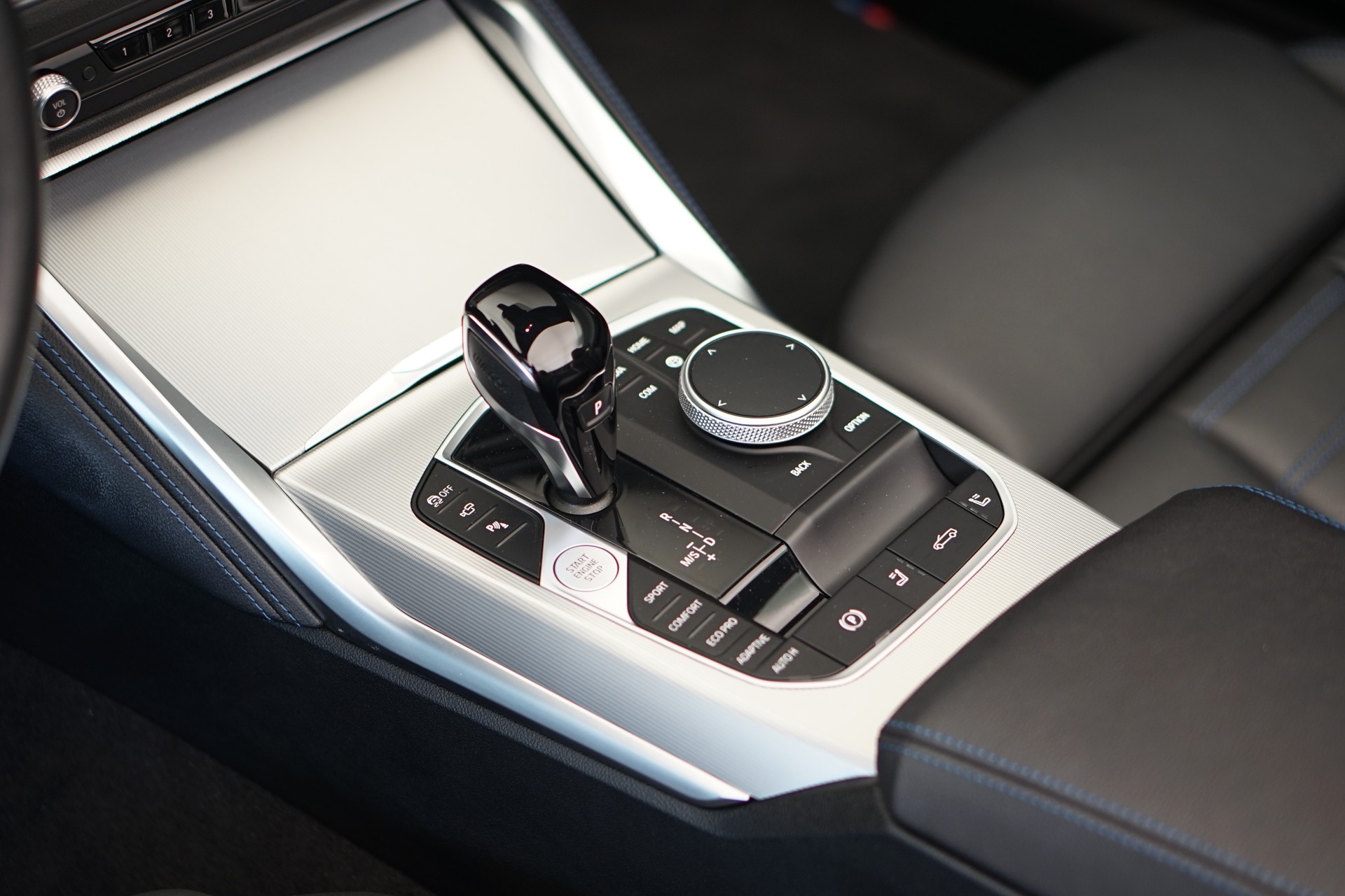 BMW M440i xDrive 48V Cabriolet Steptronic *CH-Fahrzeug*-image-23