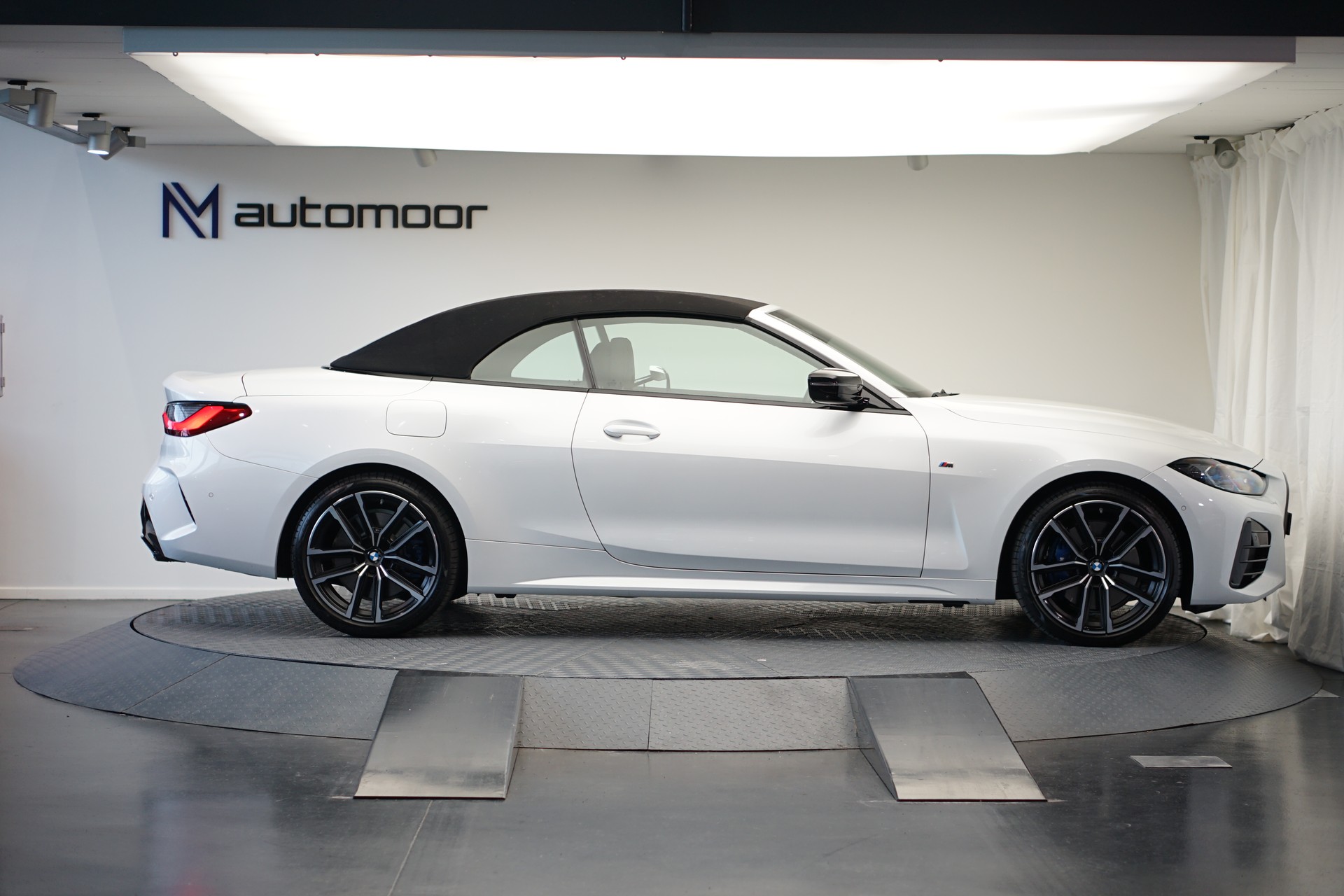 BMW M440i xDrive 48V Cabriolet Steptronic *CH-Fahrzeug*-image-9