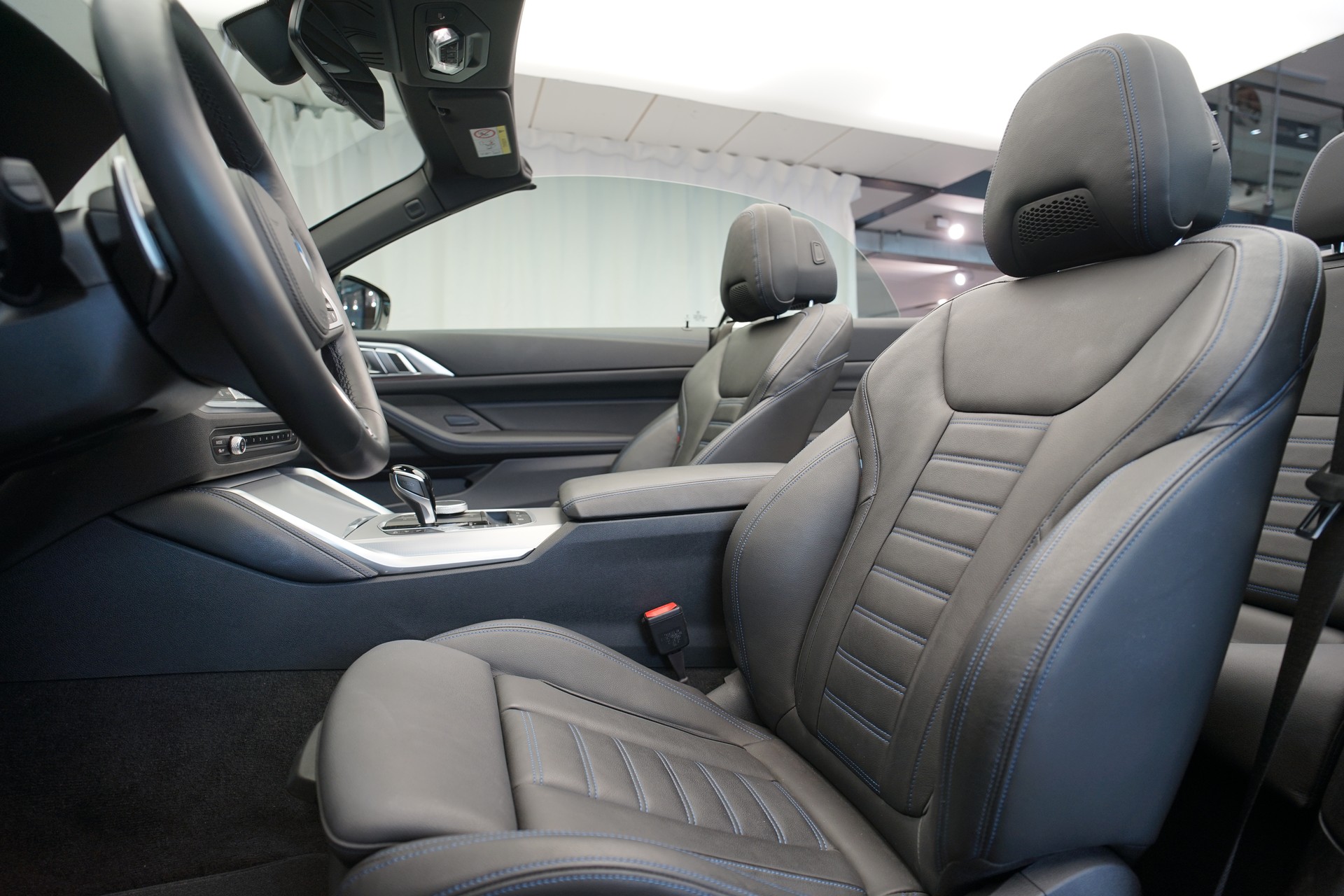 BMW M440i xDrive 48V Cabriolet Steptronic *CH-Fahrzeug*-image-17
