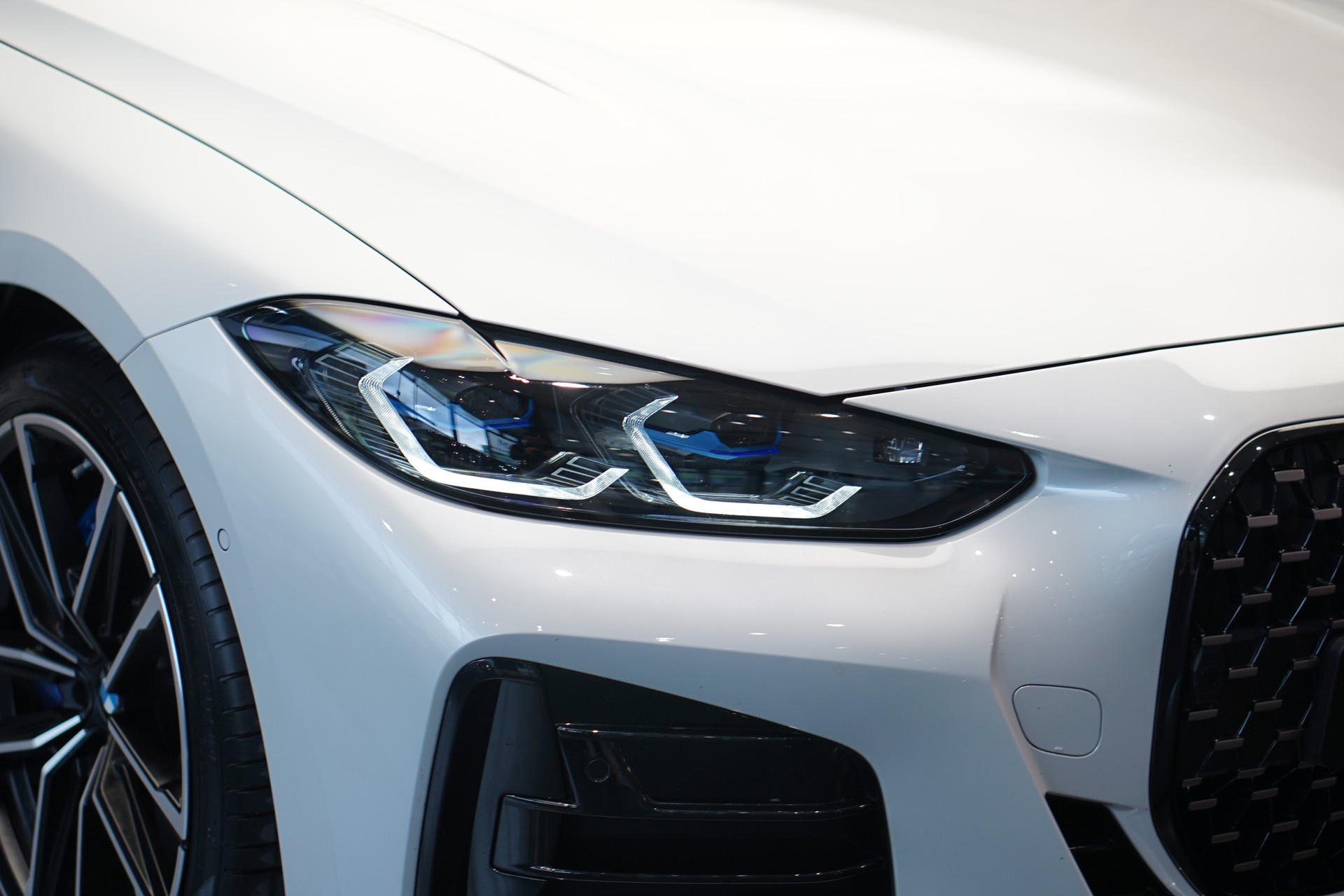 BMW M440i xDrive 48V Cabriolet Steptronic *CH-Fahrzeug*-image-42