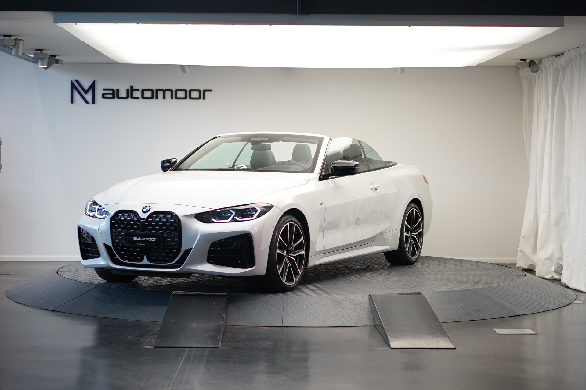 BMW M440i xDrive 48V Cabriolet Steptronic *CH-Fahrzeug*-image-0