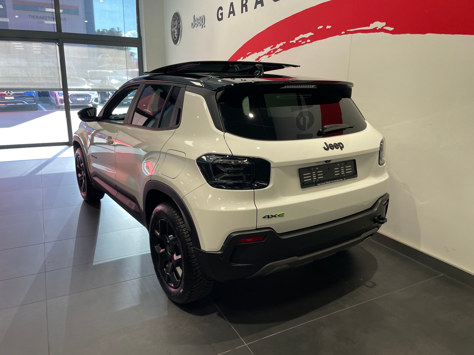 JEEP Avenger 1.2 Turbo MHEV Overland Leather Sky 4xe-image-16