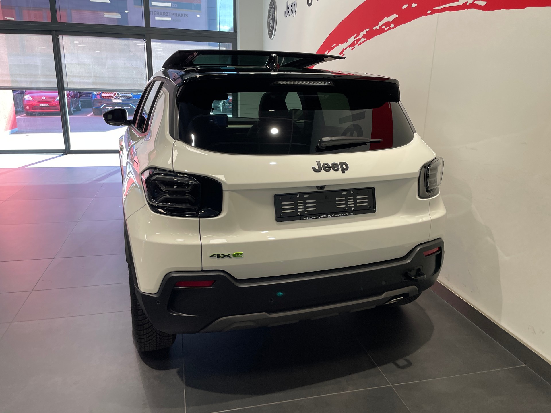 JEEP Avenger 1.2 Turbo MHEV Overland Leather Sky 4xe-image-17