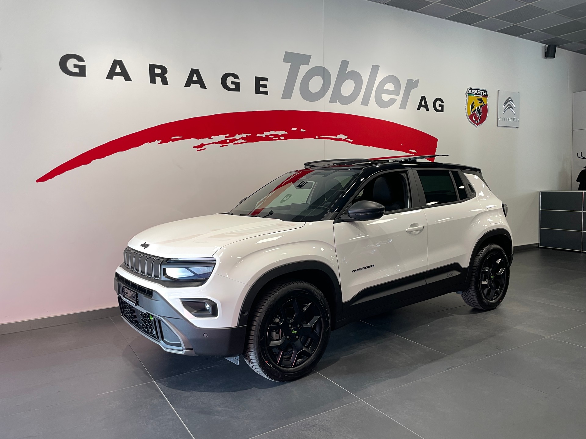 JEEP Avenger 1.2 Turbo MHEV Overland Leather Sky 4xe-image-5