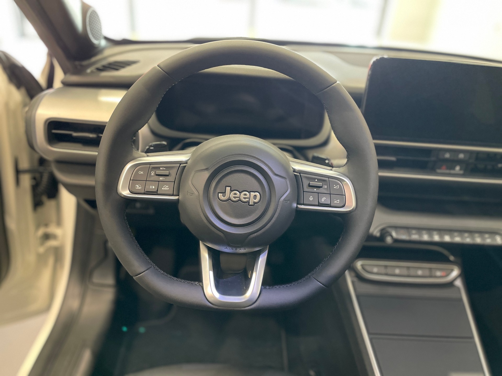 JEEP Avenger 1.2 Turbo MHEV Overland Leather Sky 4xe-image-12
