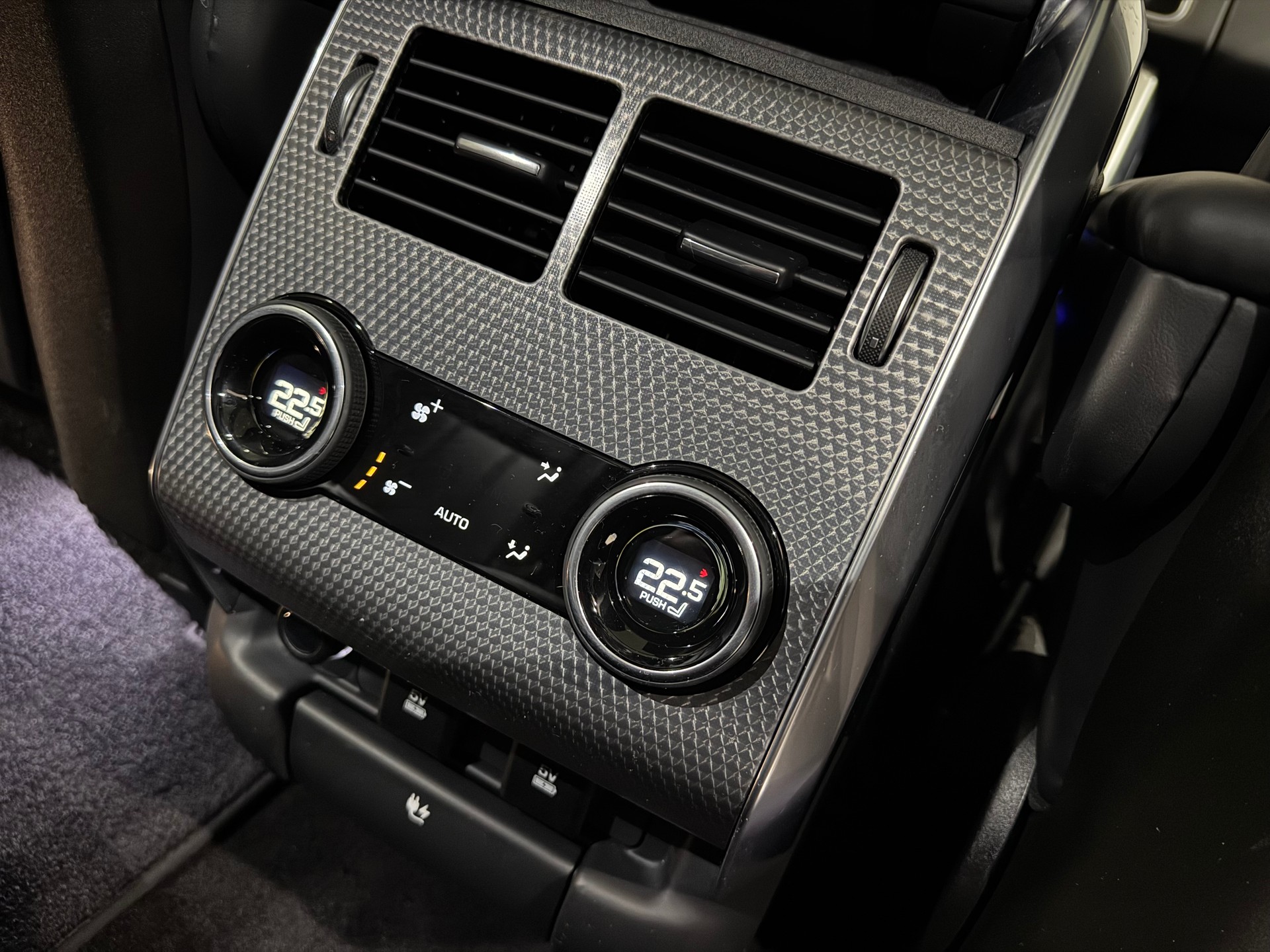 LAND ROVER Range Rover Sport P400 3.0 I6 MHEV HST Automatic | 1.Hand | CH |-image-20