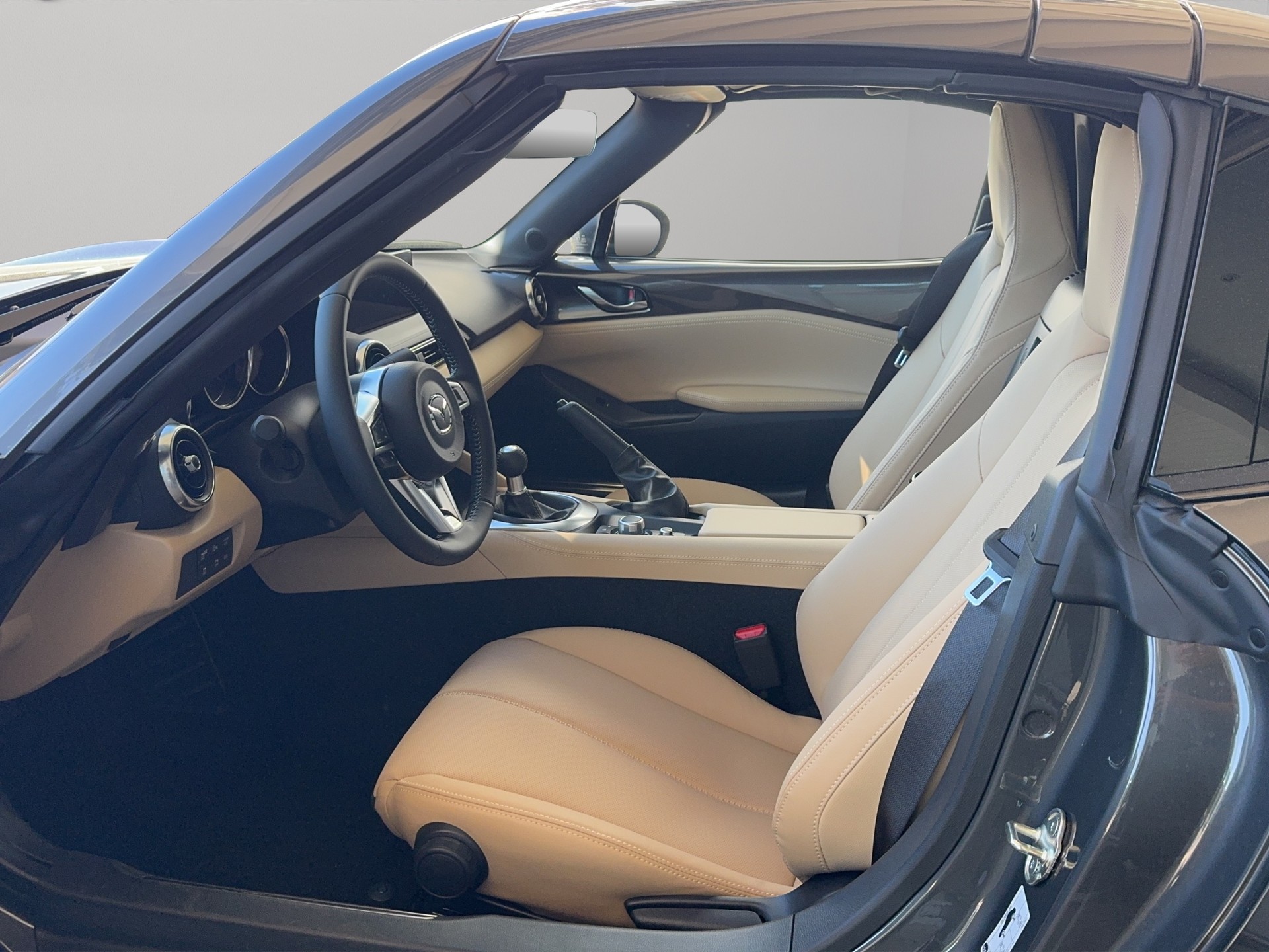 MAZDA MX-5 Skyactiv-G 132 Kazari-showroom-element-3