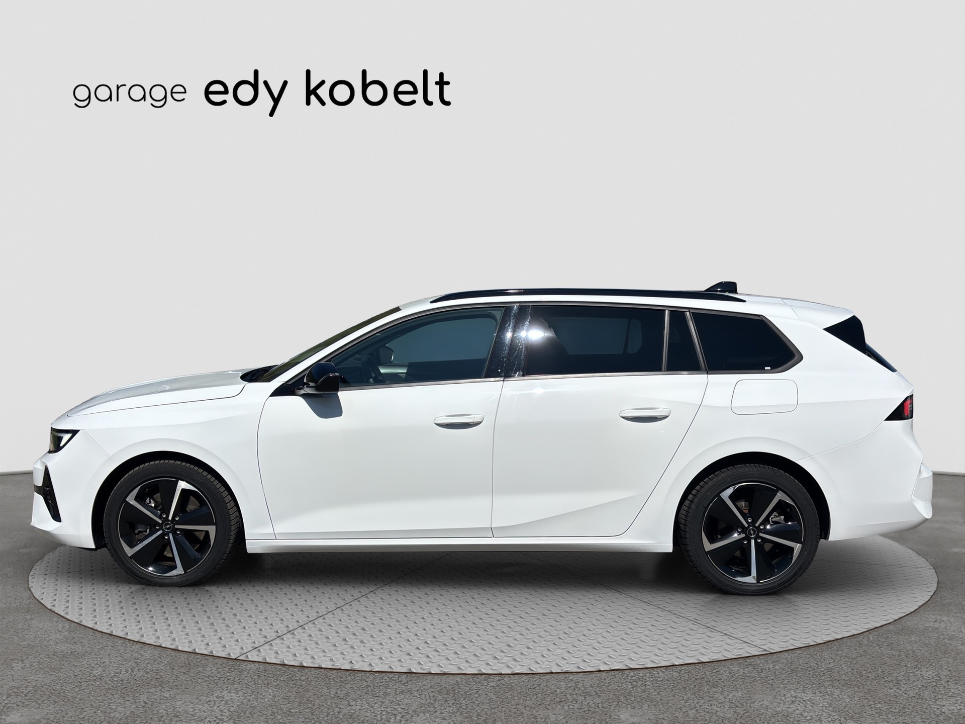 OPEL Astra Sports Tourer 1.6 PHEV Turbo GS A-image-1