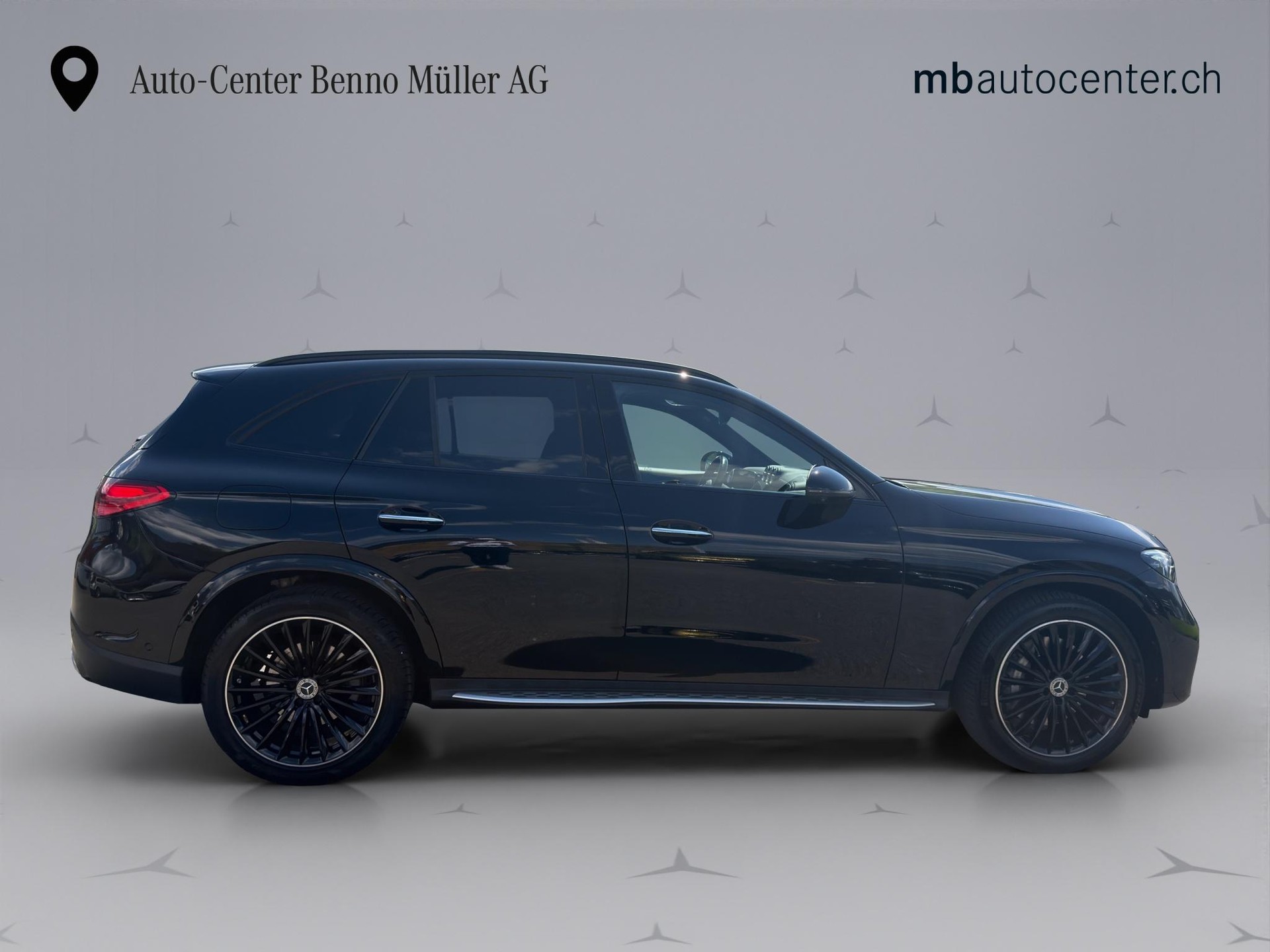 MERCEDES-BENZ GLC 220 d AMG Line 4matic-image-5