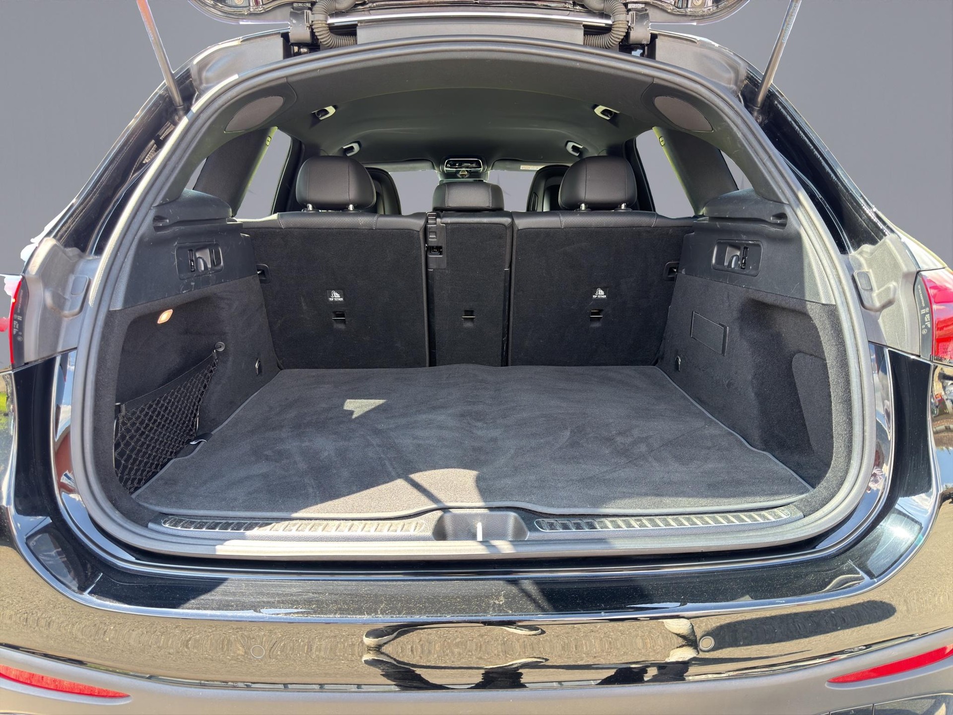 MERCEDES-BENZ GLC 220 d AMG Line 4matic-image-17