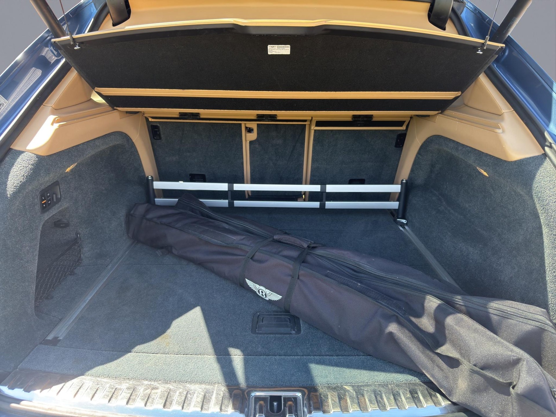 BENTLEY Bentayga 6.0 W12-image-17