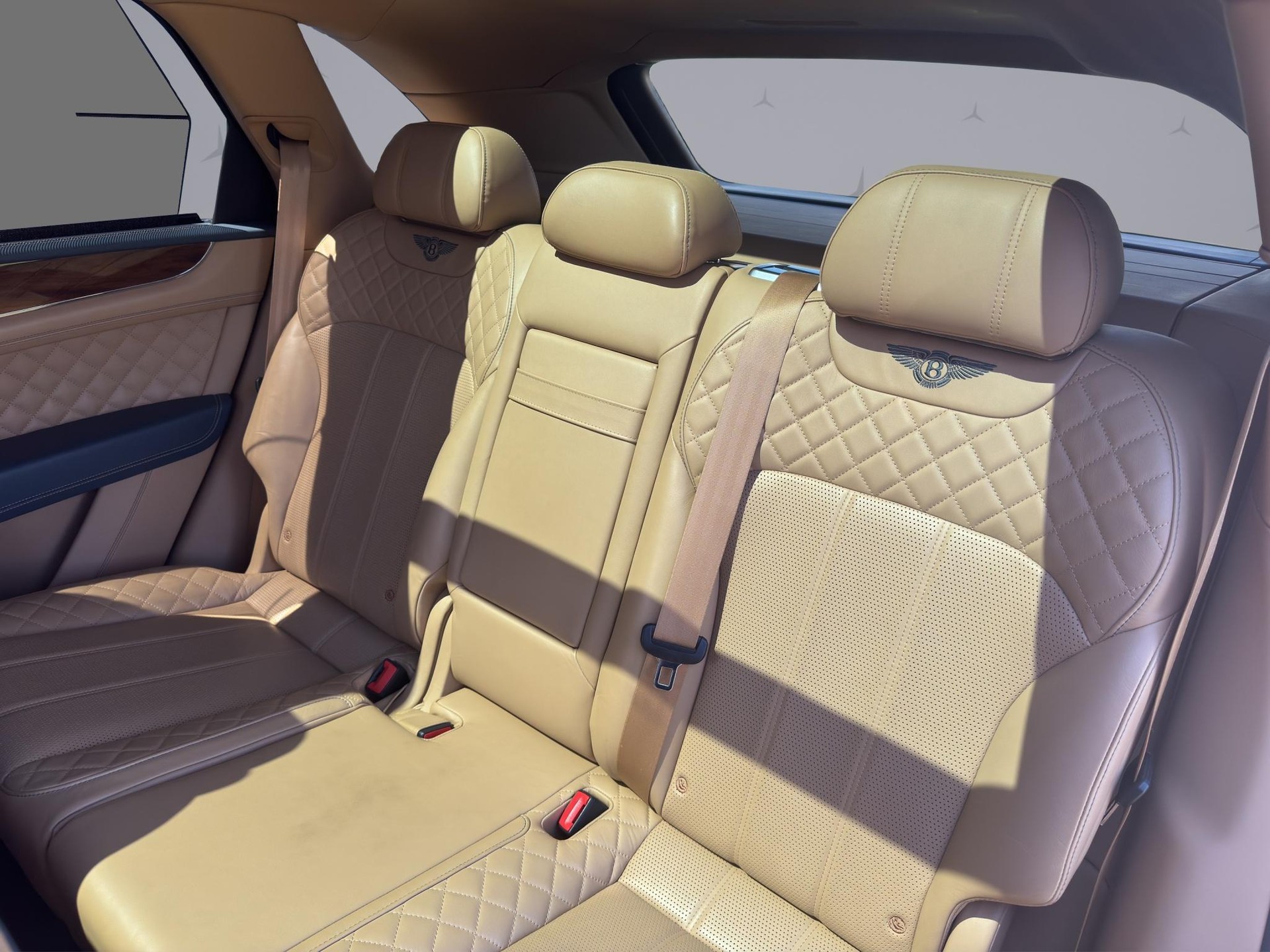 BENTLEY Bentayga 6.0 W12-image-11