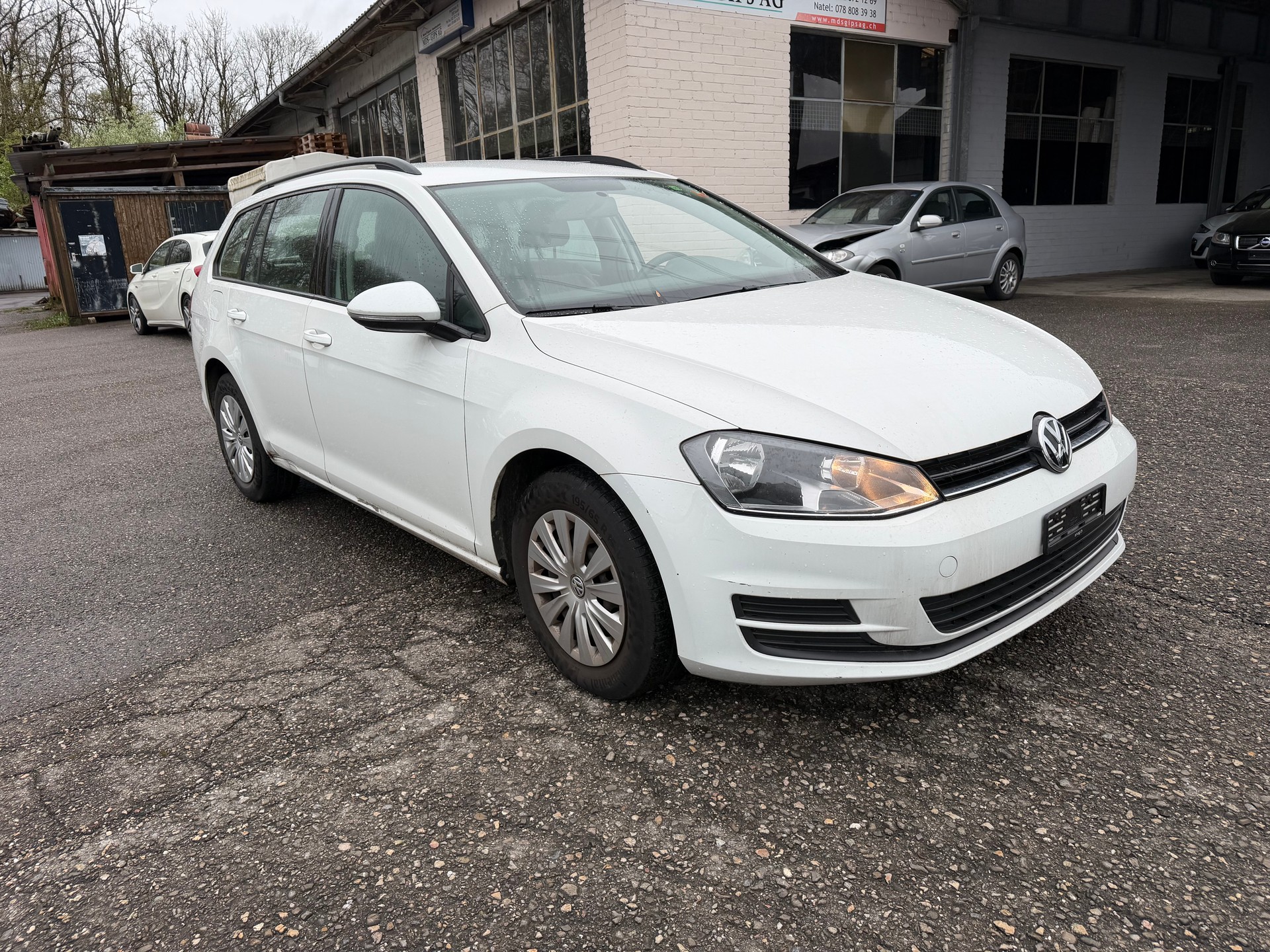 VW Golf Variant 1.2 TSI Trendline-image-0