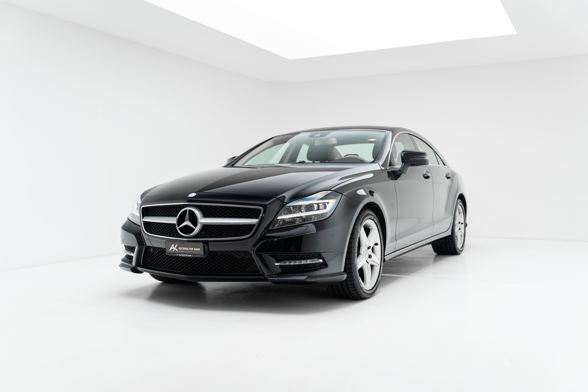 MERCEDES-BENZ CLS 350 CDI 4Matic 7G-Tronic-showroom-element-1