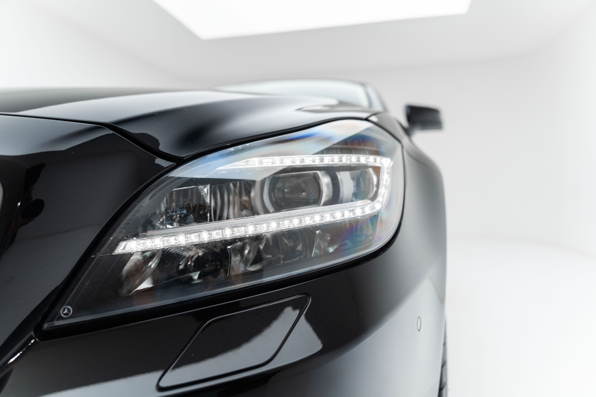 MERCEDES-BENZ CLS 350 CDI 4Matic 7G-Tronic-showroom-element-3