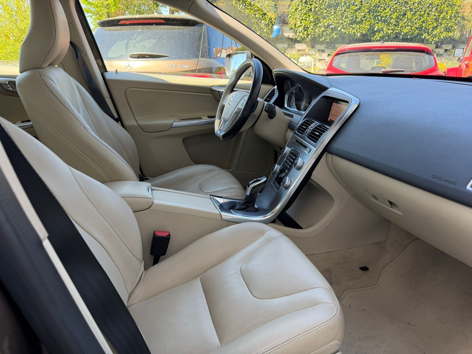 VOLVO XC60 D3 Summum Geartronic-image-7