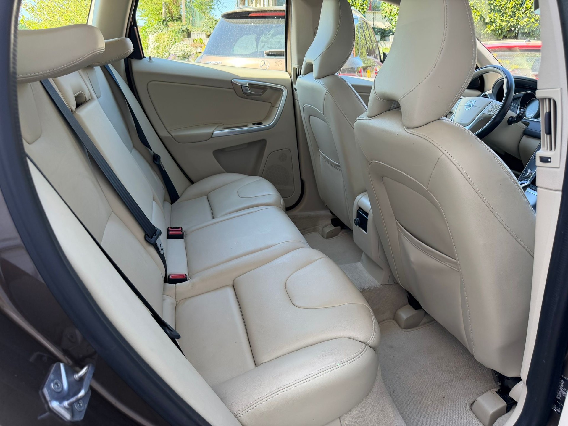 VOLVO XC60 D3 Summum Geartronic-image-10