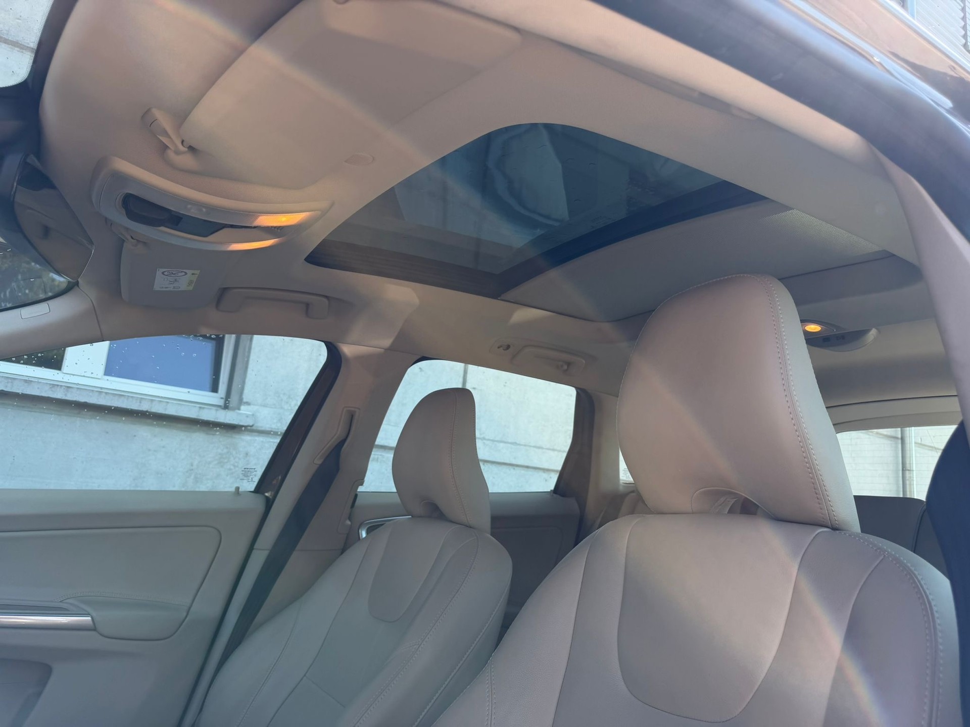 VOLVO XC60 D3 Summum Geartronic-image-12