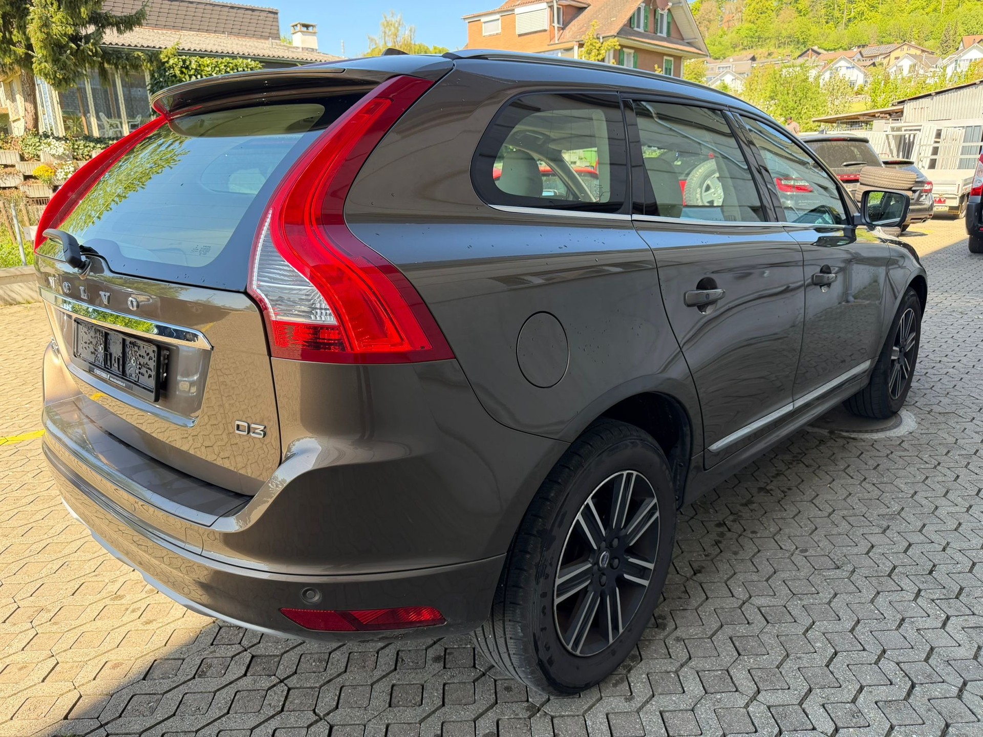 VOLVO XC60 D3 Summum Geartronic-image-3