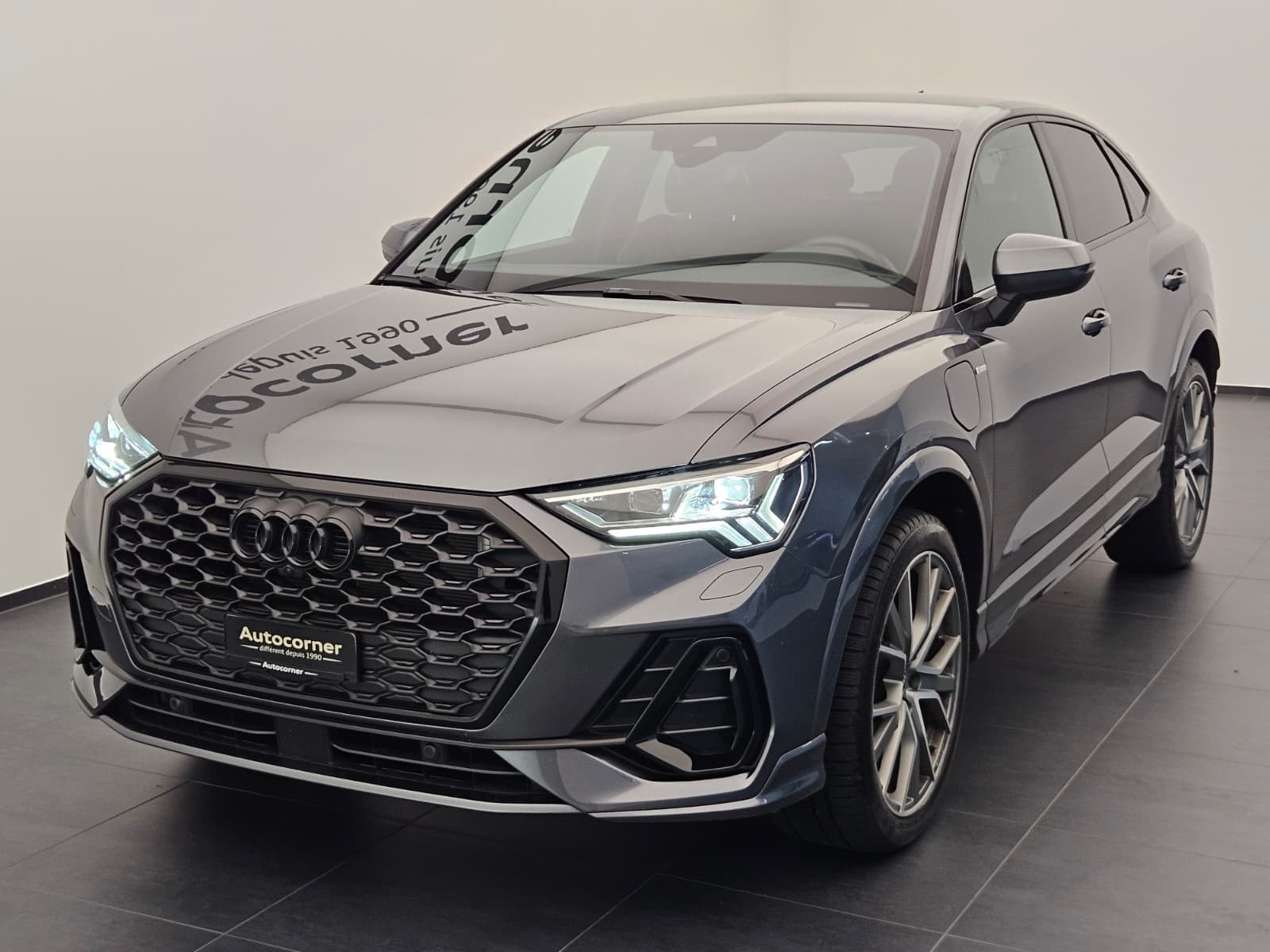 AUDI Q3 Sportback 45 TFSI e S line Attraction S-tronic-image-2