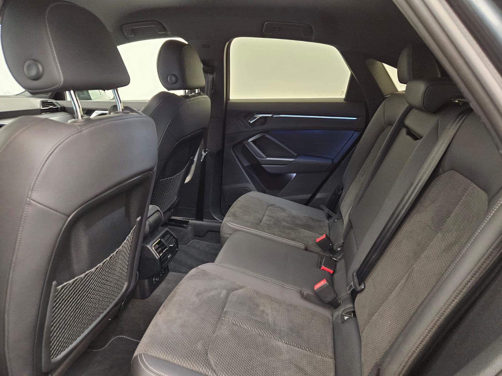 AUDI Q3 Sportback 45 TFSI e S line Attraction S-tronic-image-11