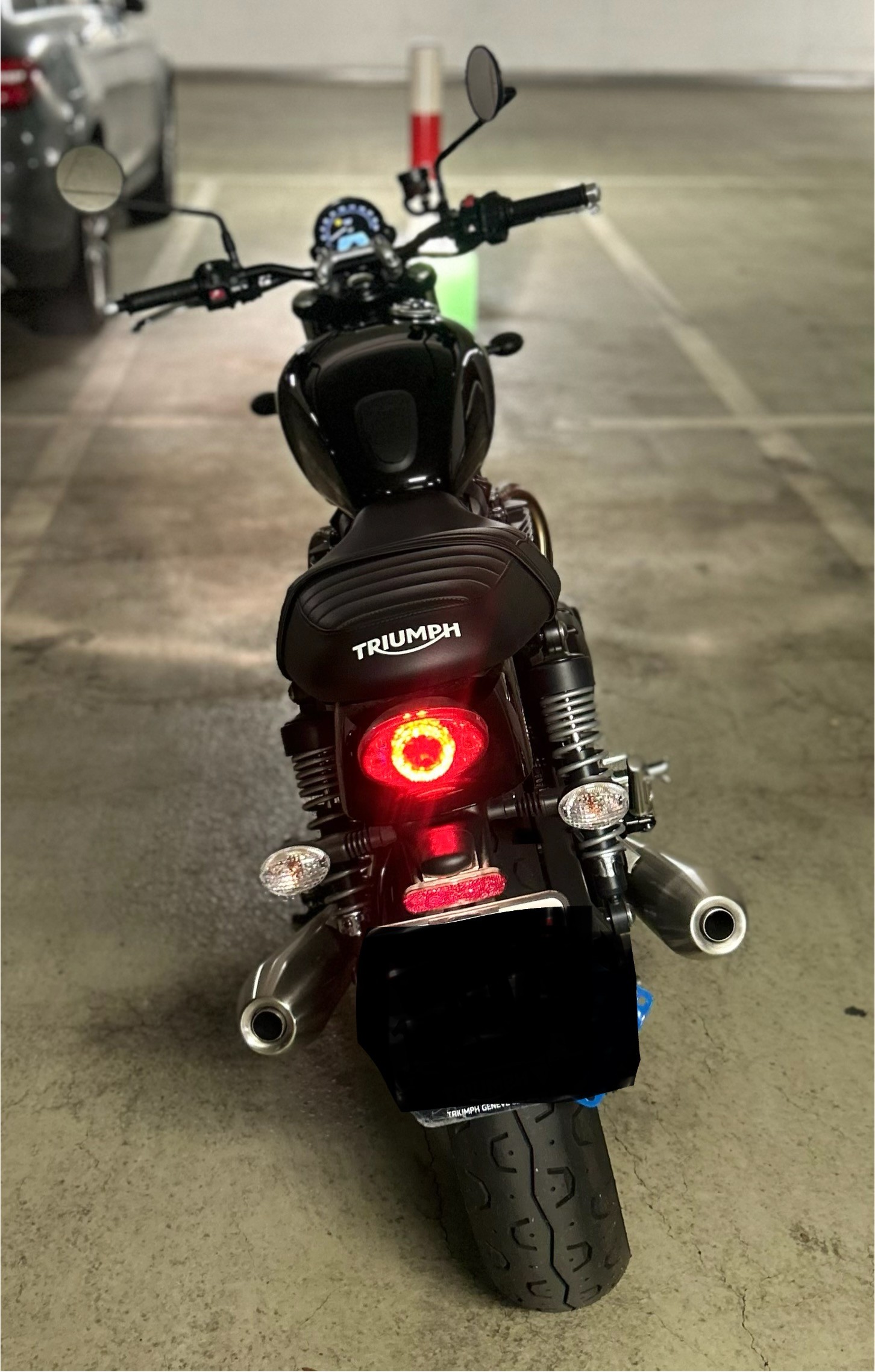 TRIUMPH Street Twin 900 Gold Line (35kW)-image-5