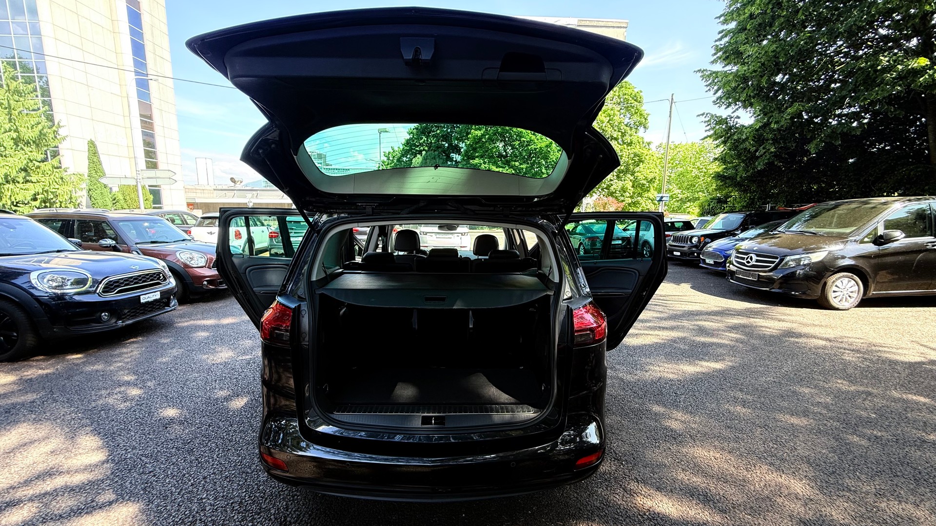 OPEL Zafira Tourer 1.4i 16V Cosmo-image-5