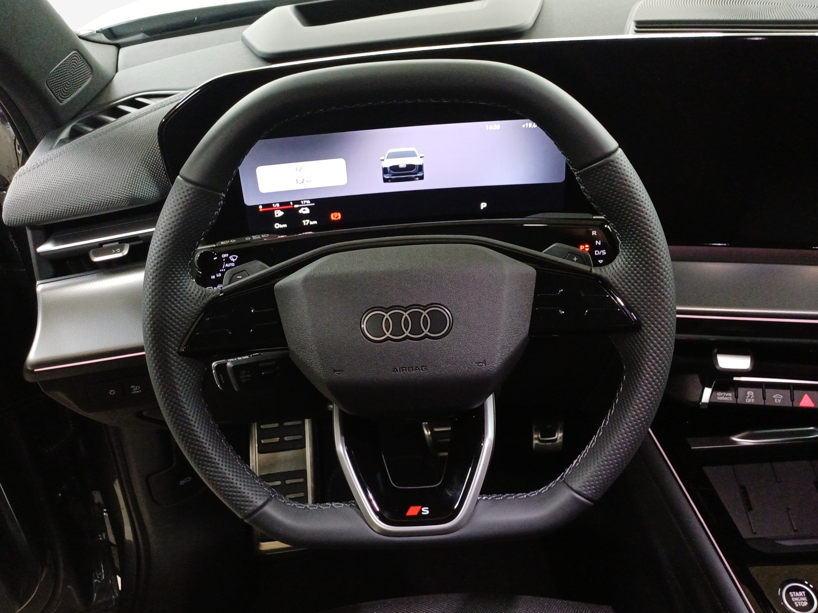 AUDI Q3 SUV e-hybrid 200 kW S tronig-image-9