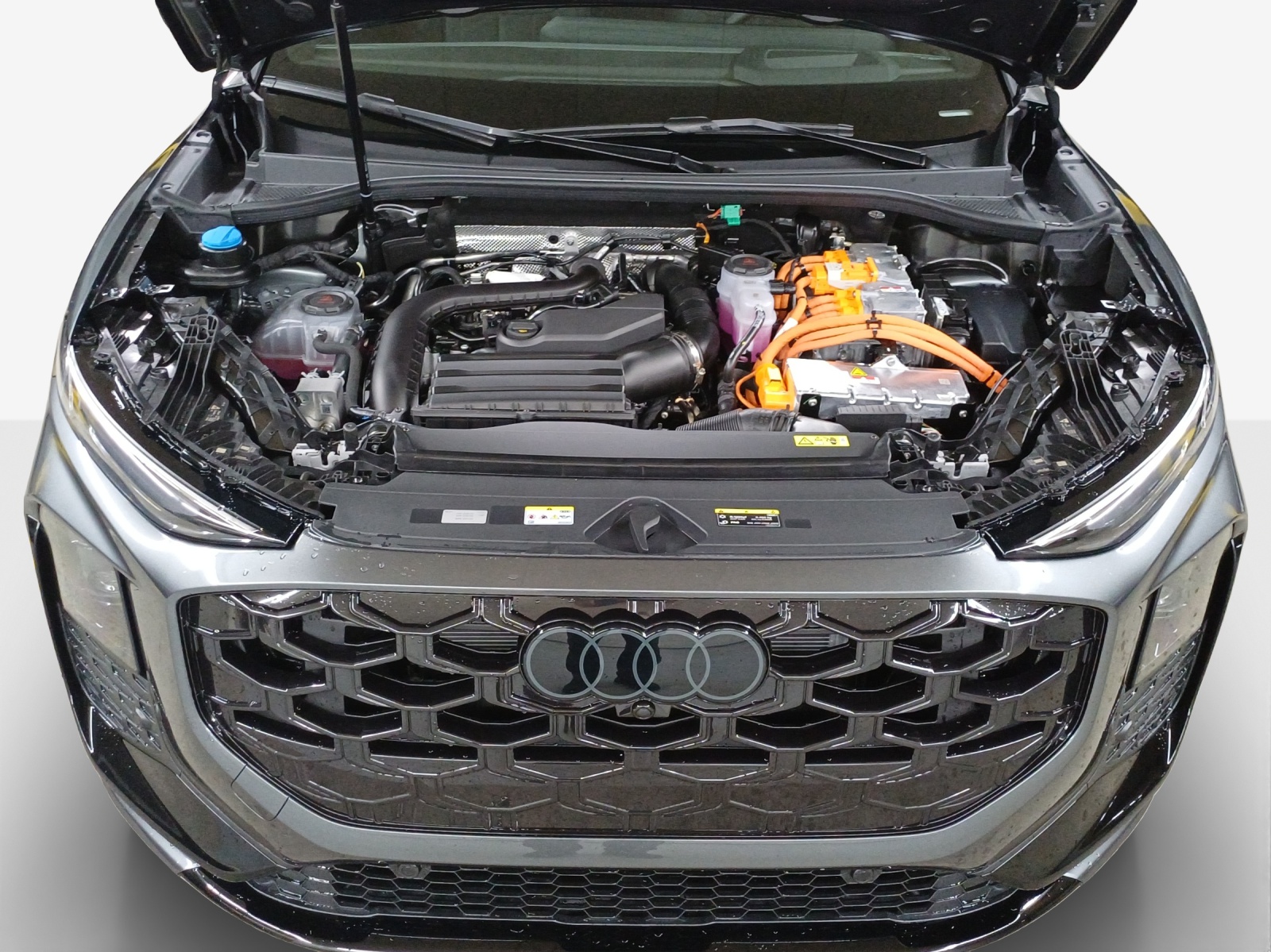 AUDI Q3 SUV e-hybrid 200 kW S tronig-image-14