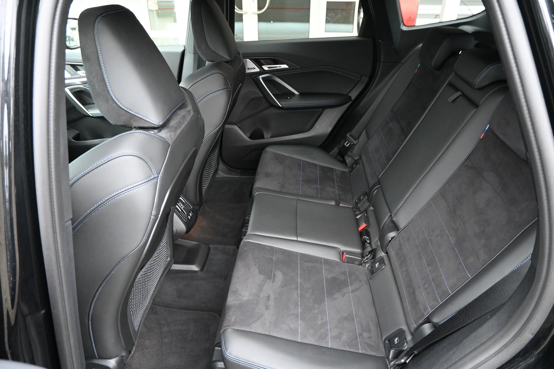 BMW X1 xDrive 23d 48V M Sport 211PS + Elektr. AHK 2000kg-image-14