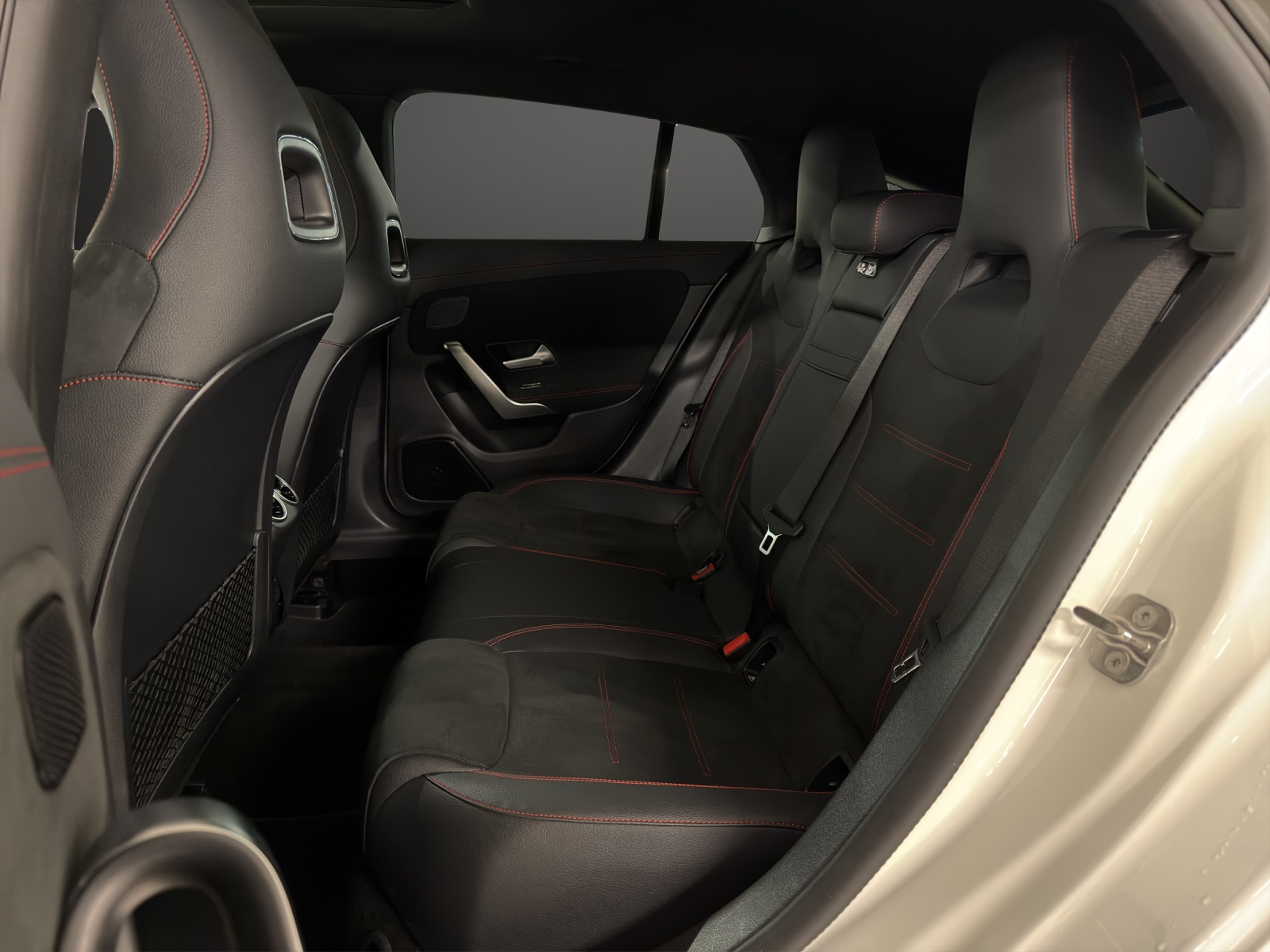 MERCEDES-BENZ CLA Shooting Brake 250 4Matic 8G-DCT-image-12