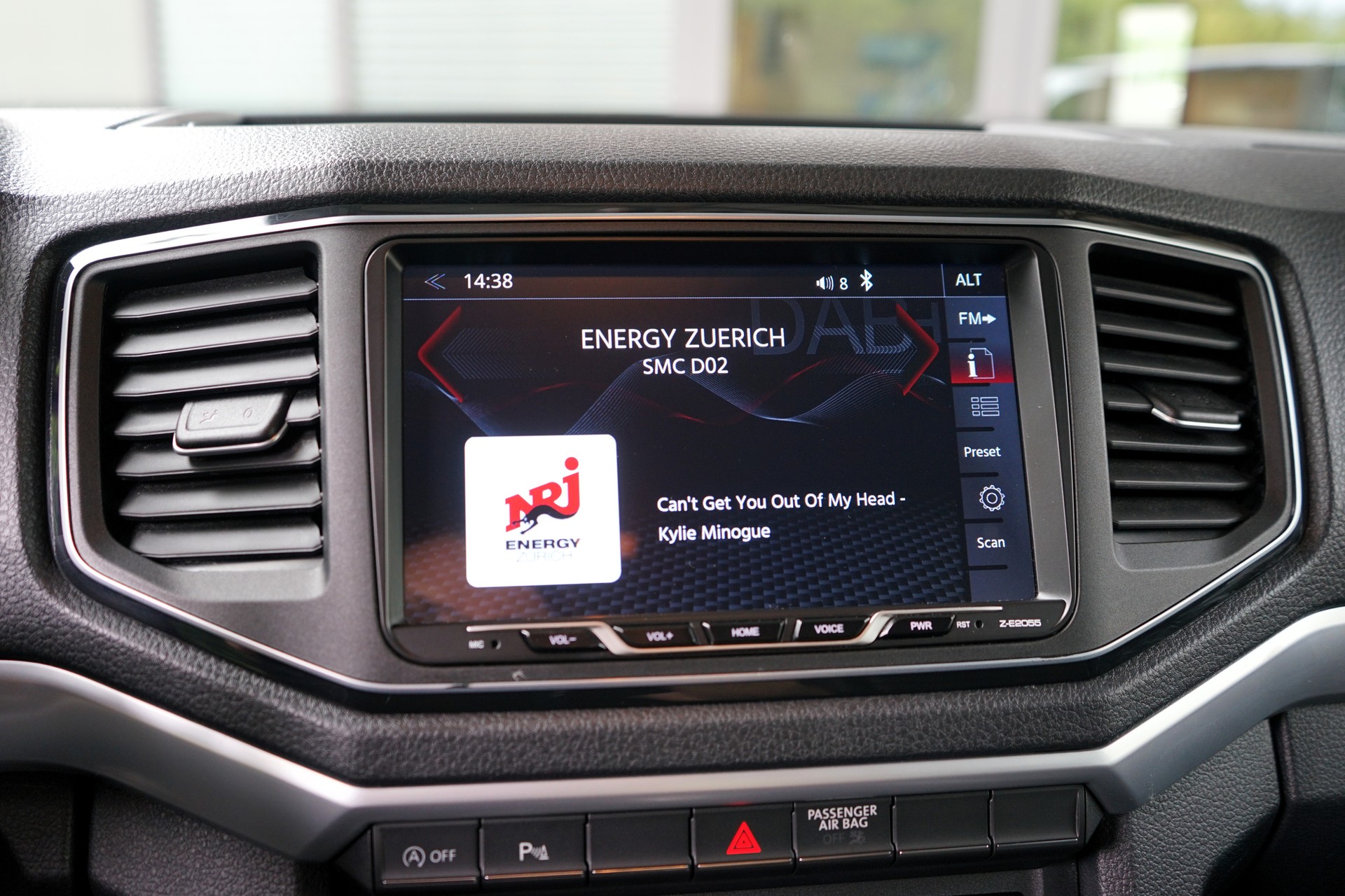 VW Amarok 3.0TDI Aventura 4Motion Automatic-image-9
