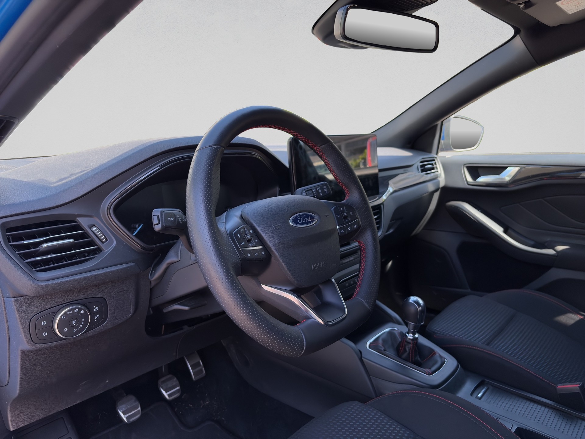 FORD Focus 1.0 MHEV ST-Line-image-7
