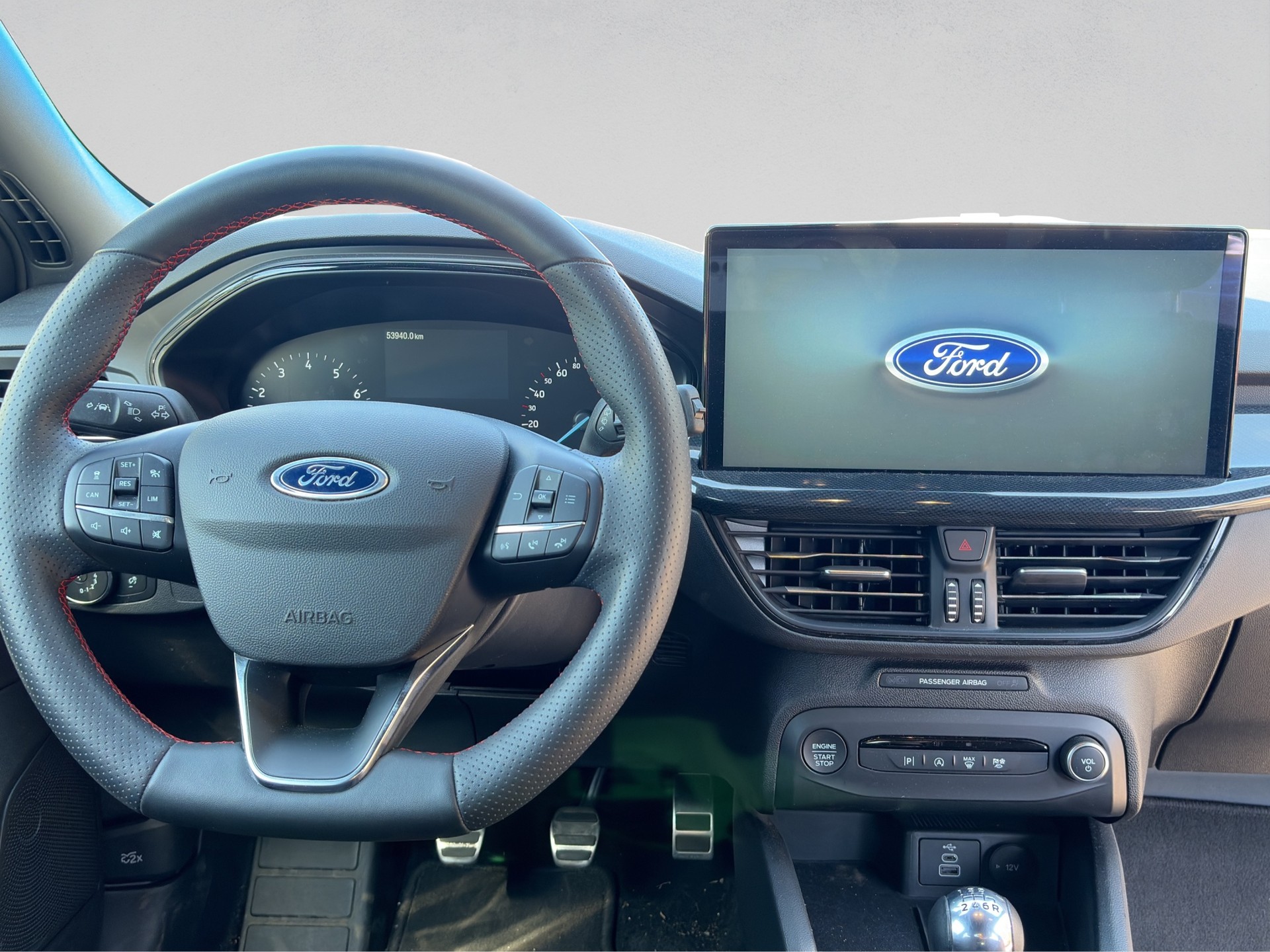 FORD Focus 1.0 MHEV ST-Line-image-17