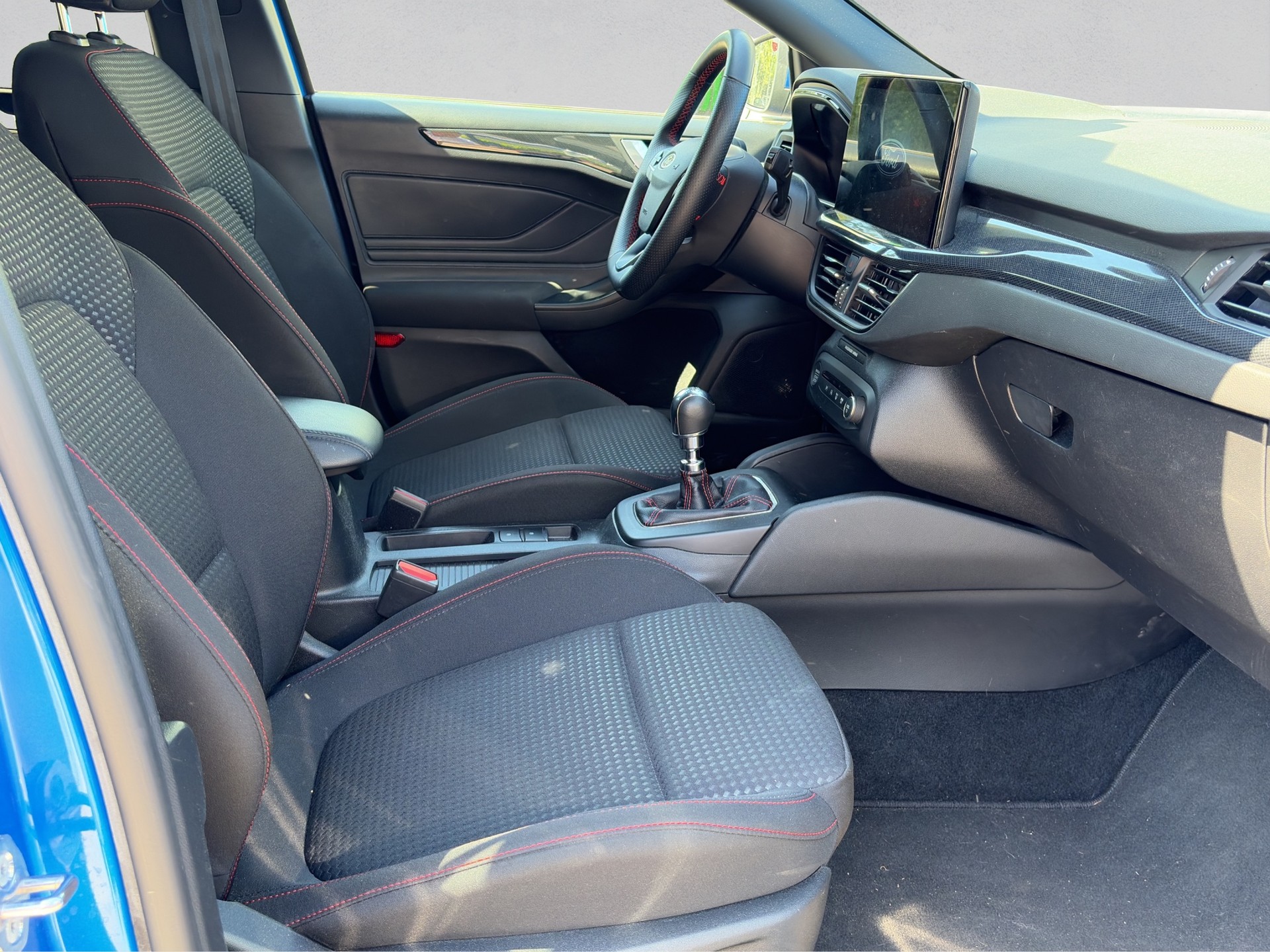 FORD Focus 1.0 MHEV ST-Line-image-15