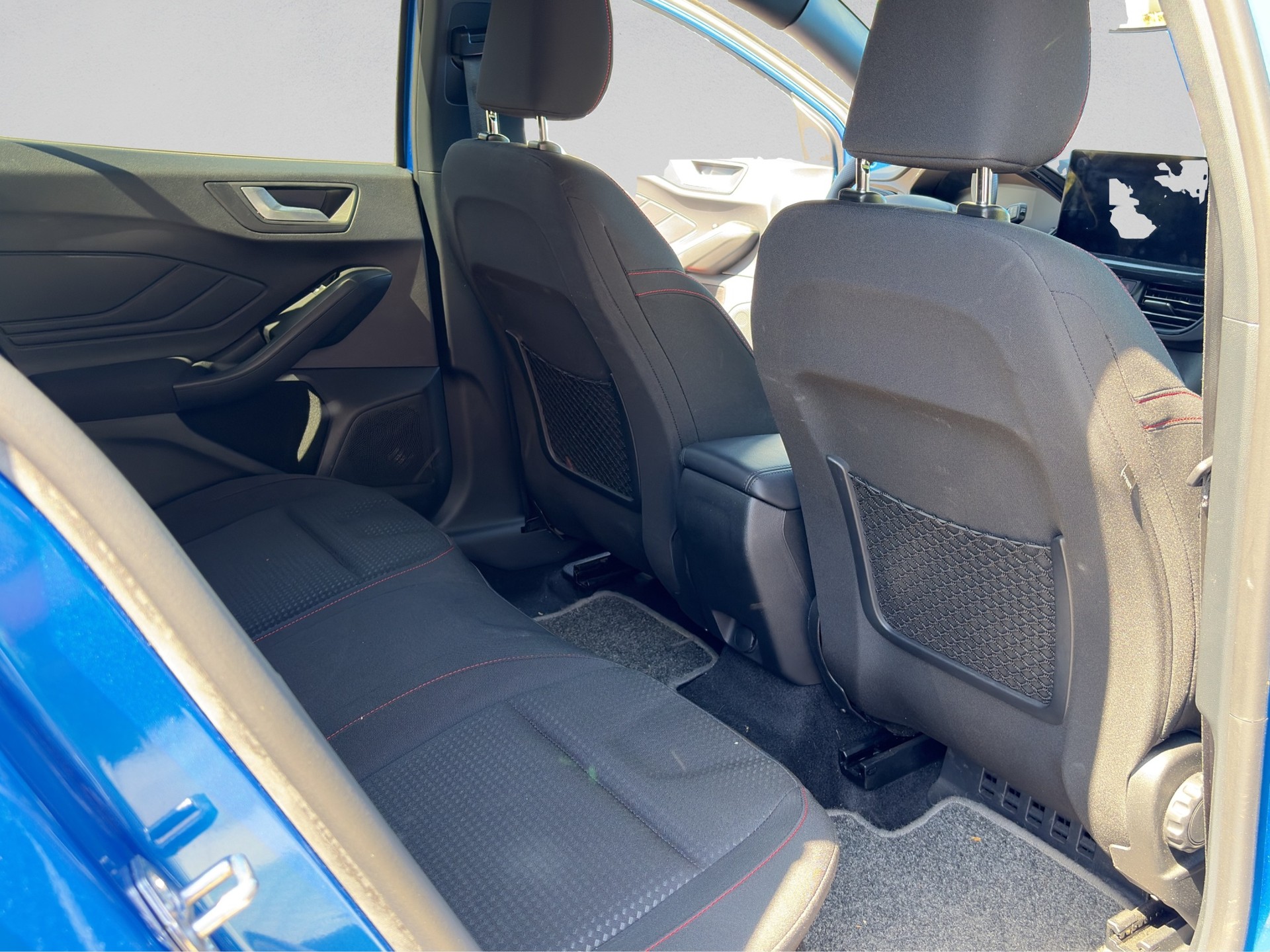 FORD Focus 1.0 MHEV ST-Line-image-18