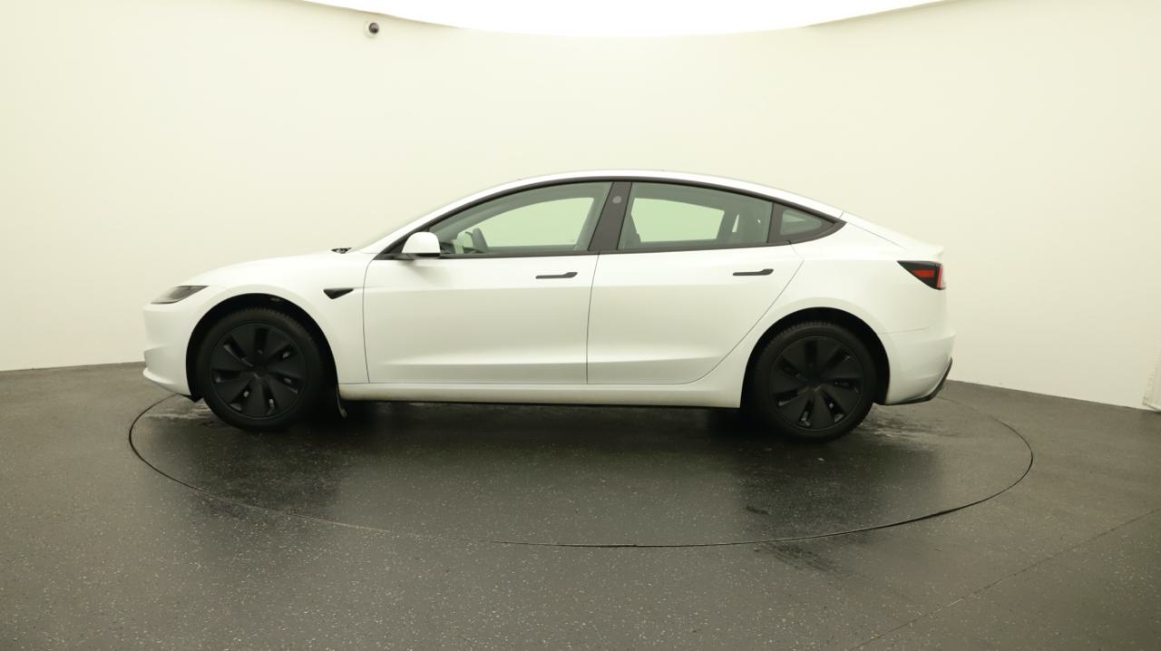 TESLA Model 3 Long Range RWD-image-1