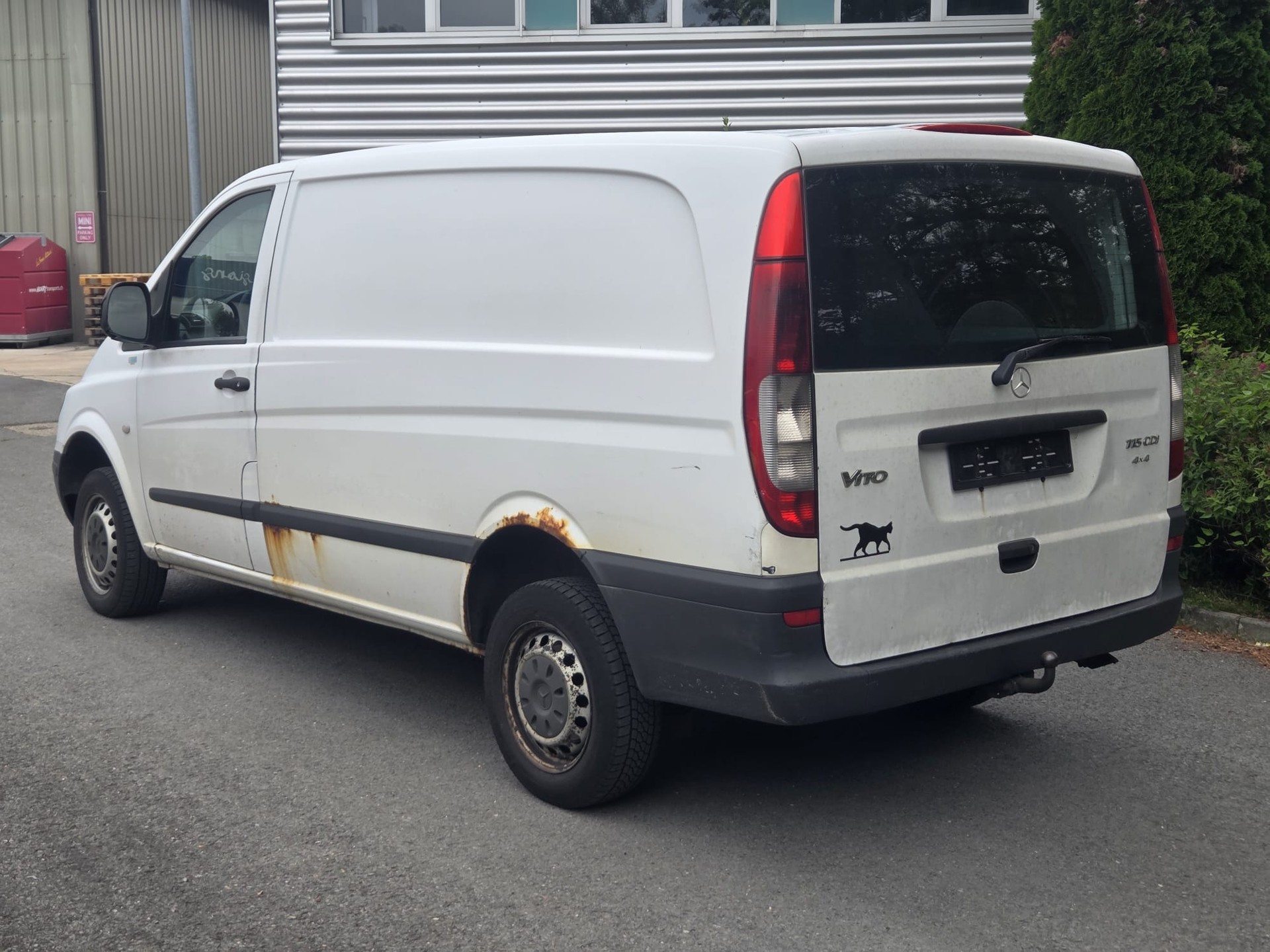 MERCEDES-BENZ Vito 115 CDI ** Automat ** AHK ** Crochet d'attelage 2500kg ** 4X4-image-2