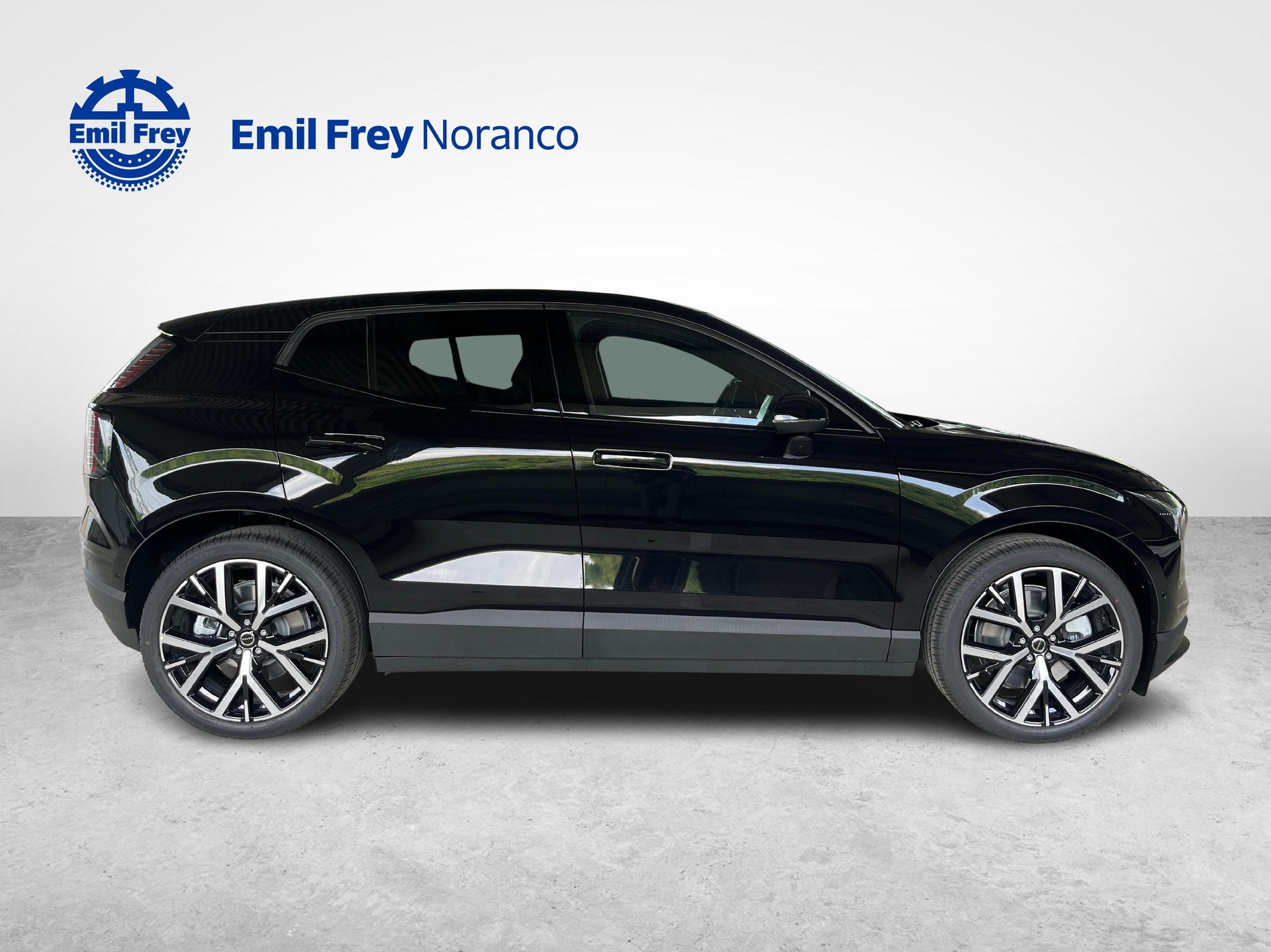 VOLVO EX30 E60 Twin Ultra Performance Sw. Black Ed. AWD-image-3