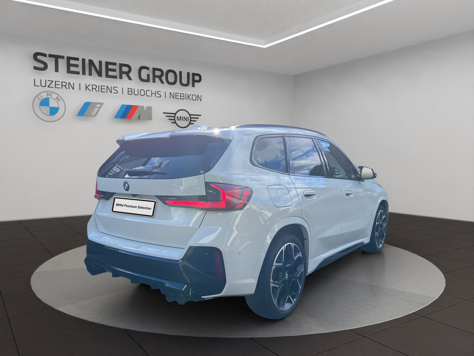 BMW X1 xDrive M35i-image-4
