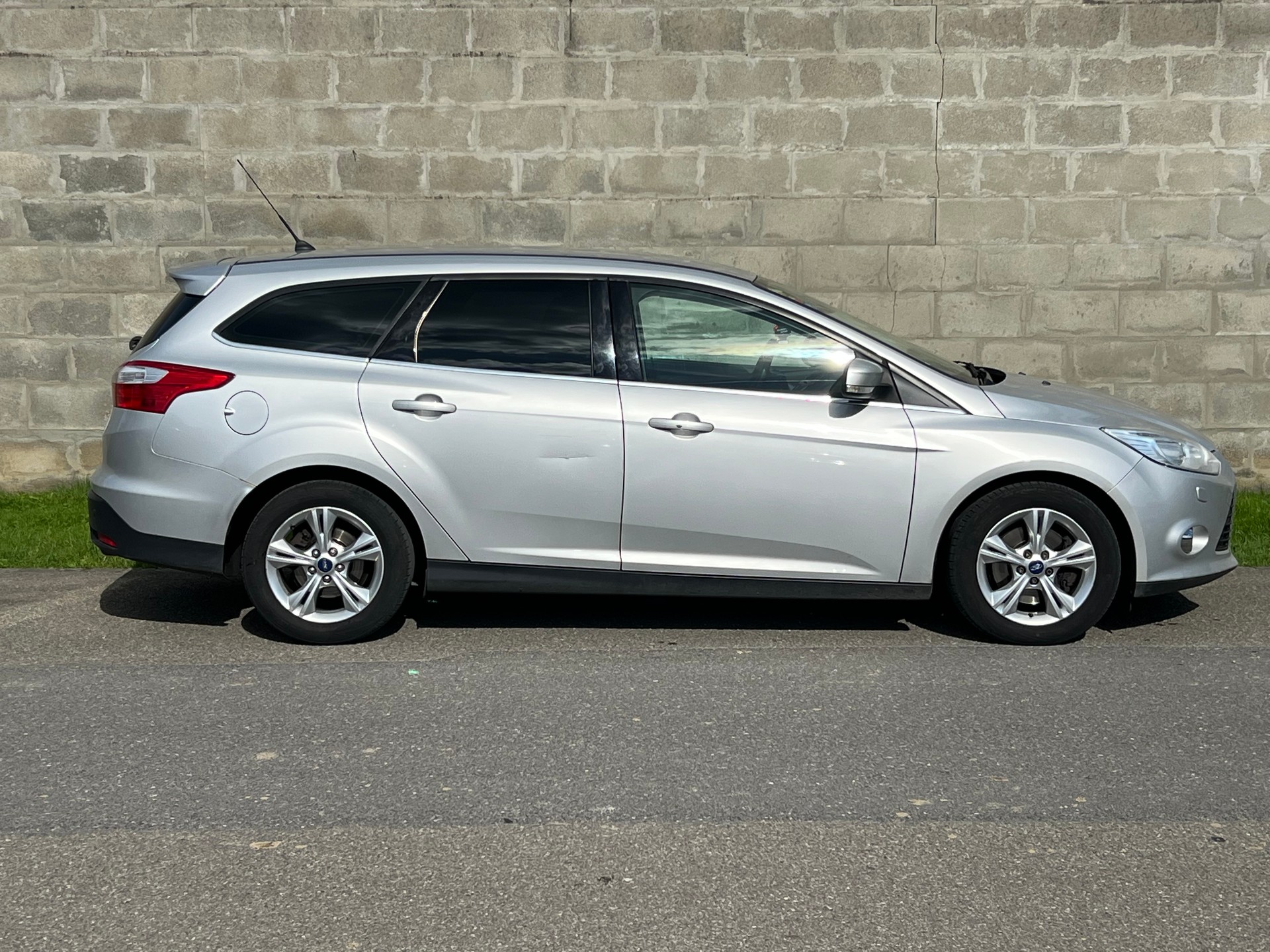 FORD Focus 2.0 TDCi Trend PowerShift-image-4