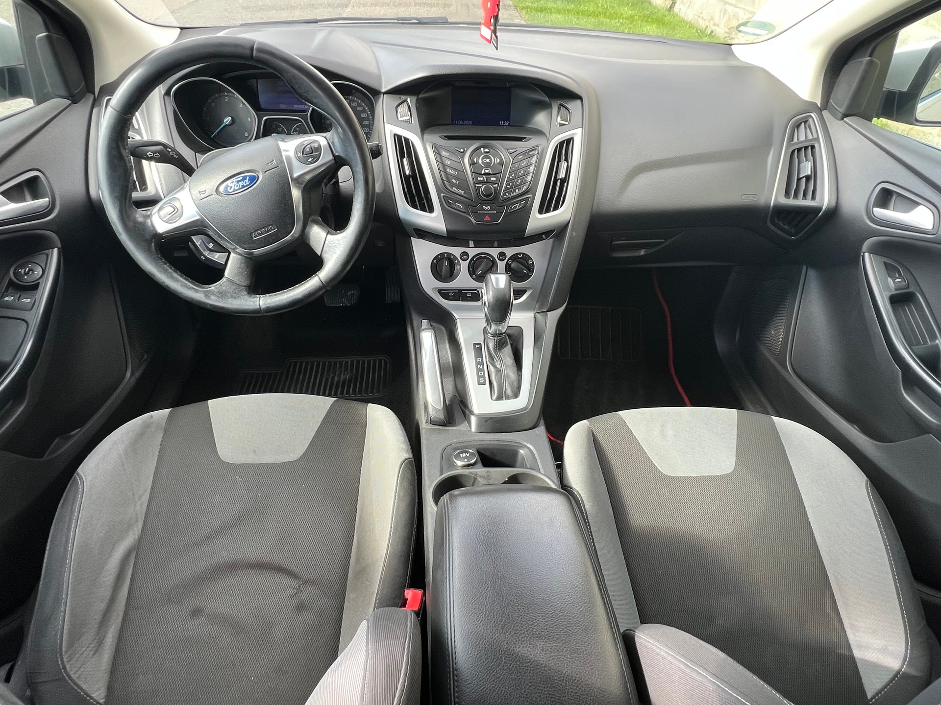 FORD Focus 2.0 TDCi Trend PowerShift-image-6