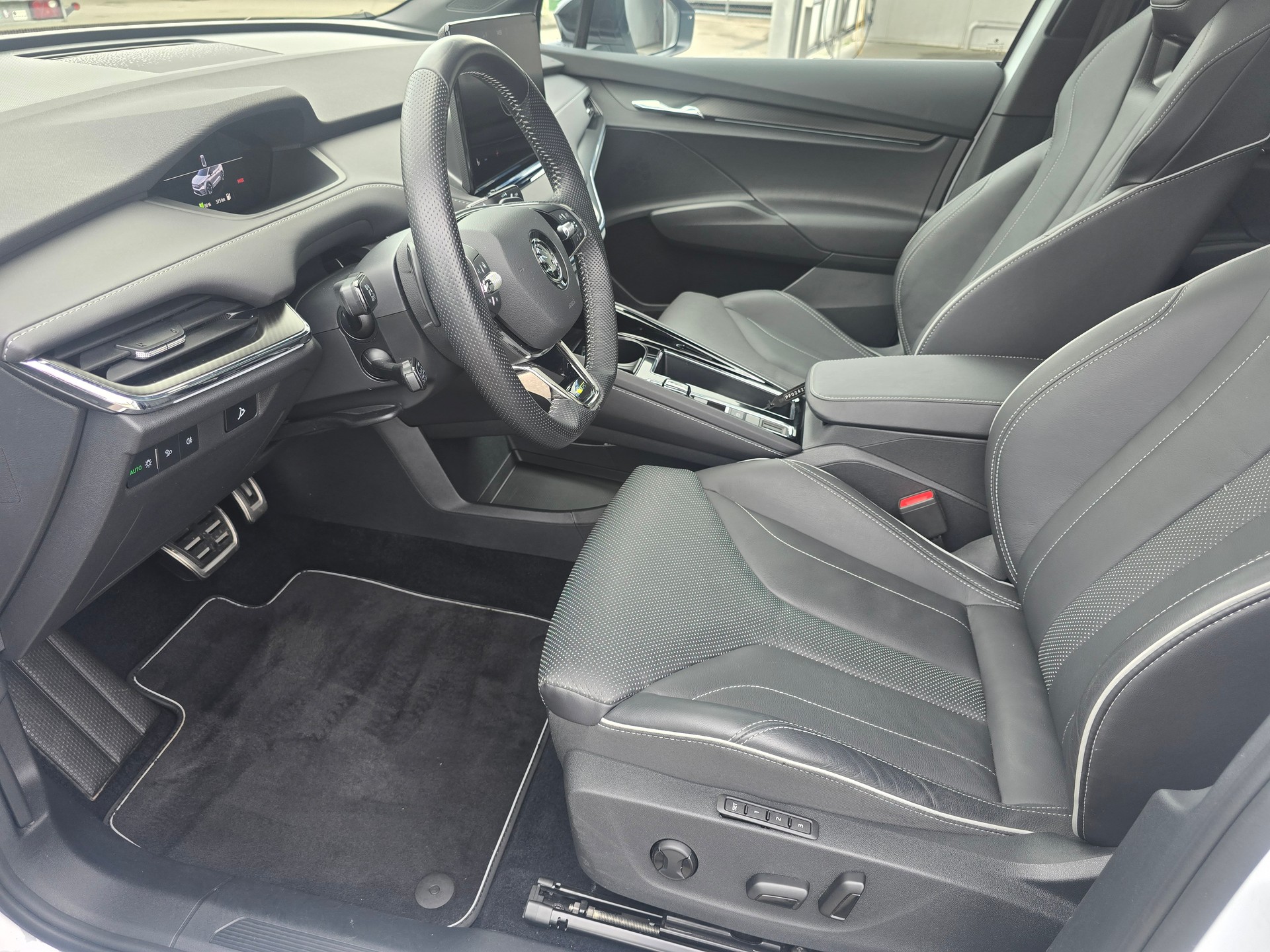 SKODA Enyaq Coupé RS iV 80 4x4-image-7
