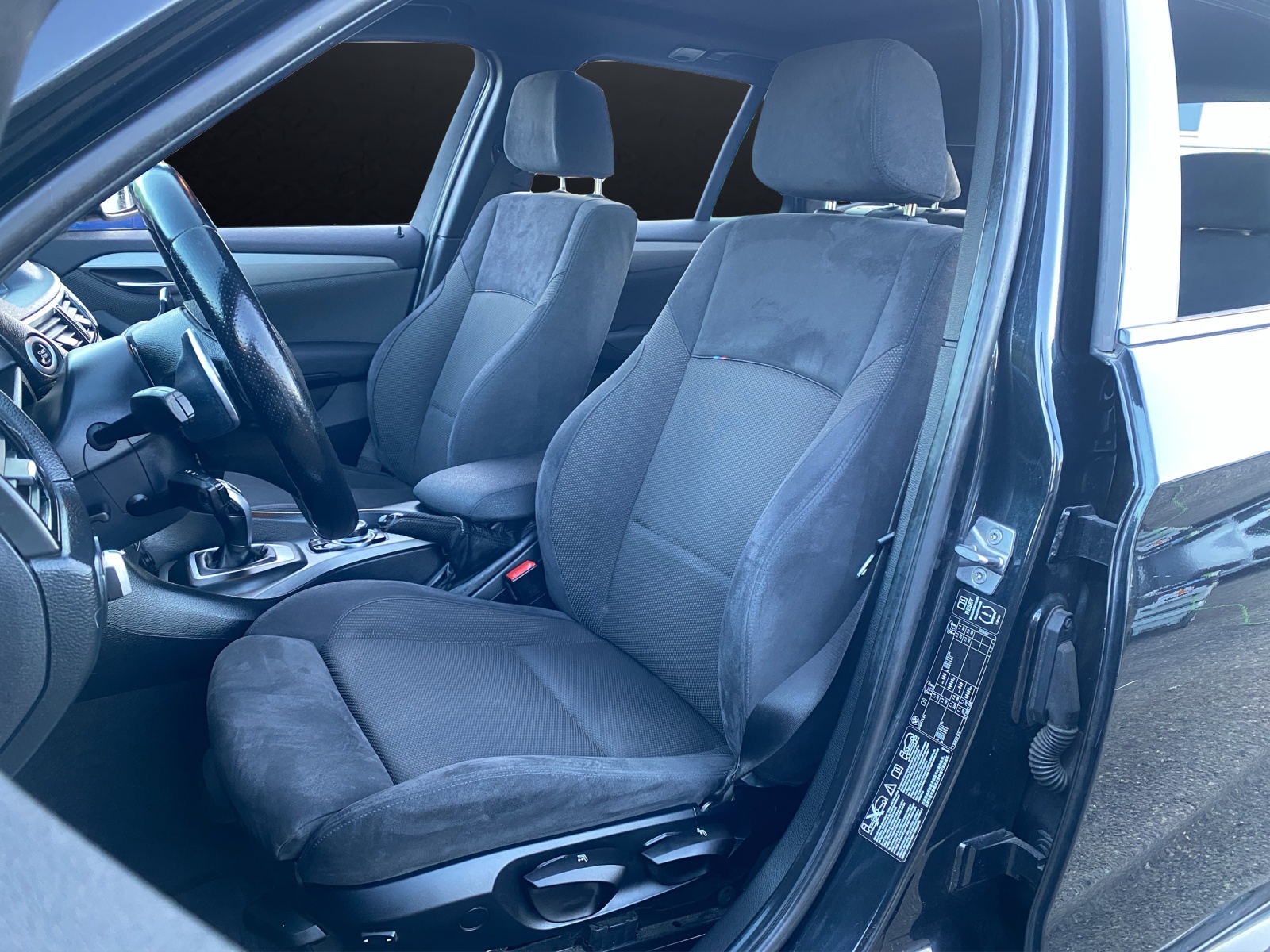 BMW X1 xDrive 25d 2.0-Diesel 218-PS Allrad (4x4) Automat *M-Paket* Vollausstattung-image-11