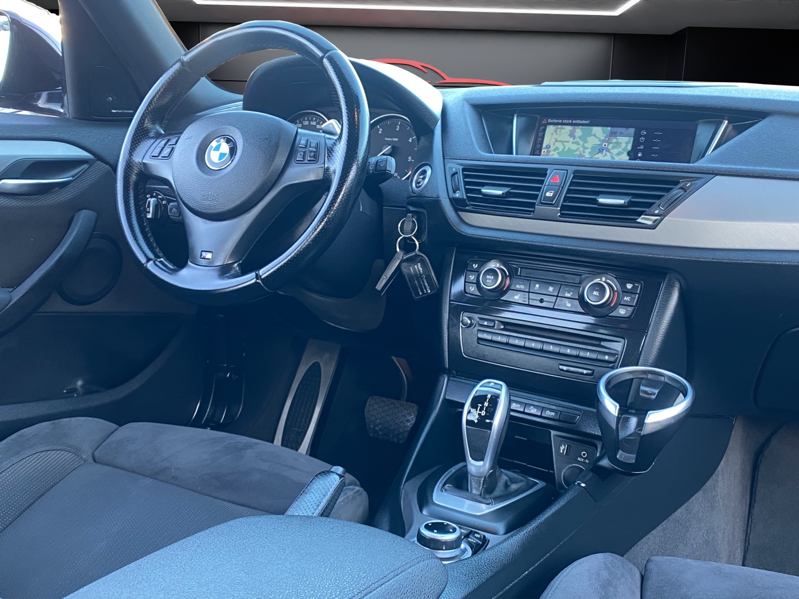 BMW X1 xDrive 25d 2.0-Diesel 218-PS Allrad (4x4) Automat *M-Paket* Vollausstattung-image-9