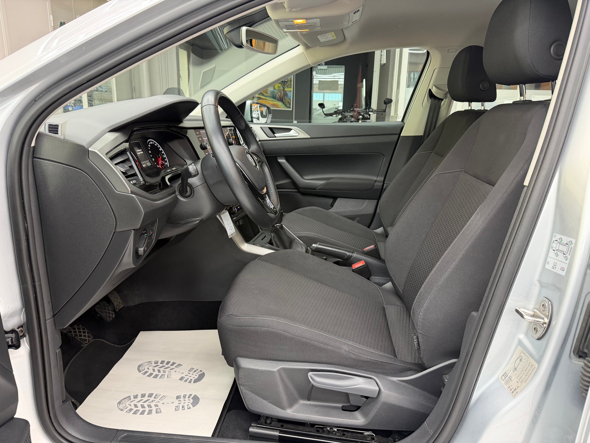VW Polo 1.0 TSI Comfortline-image-12