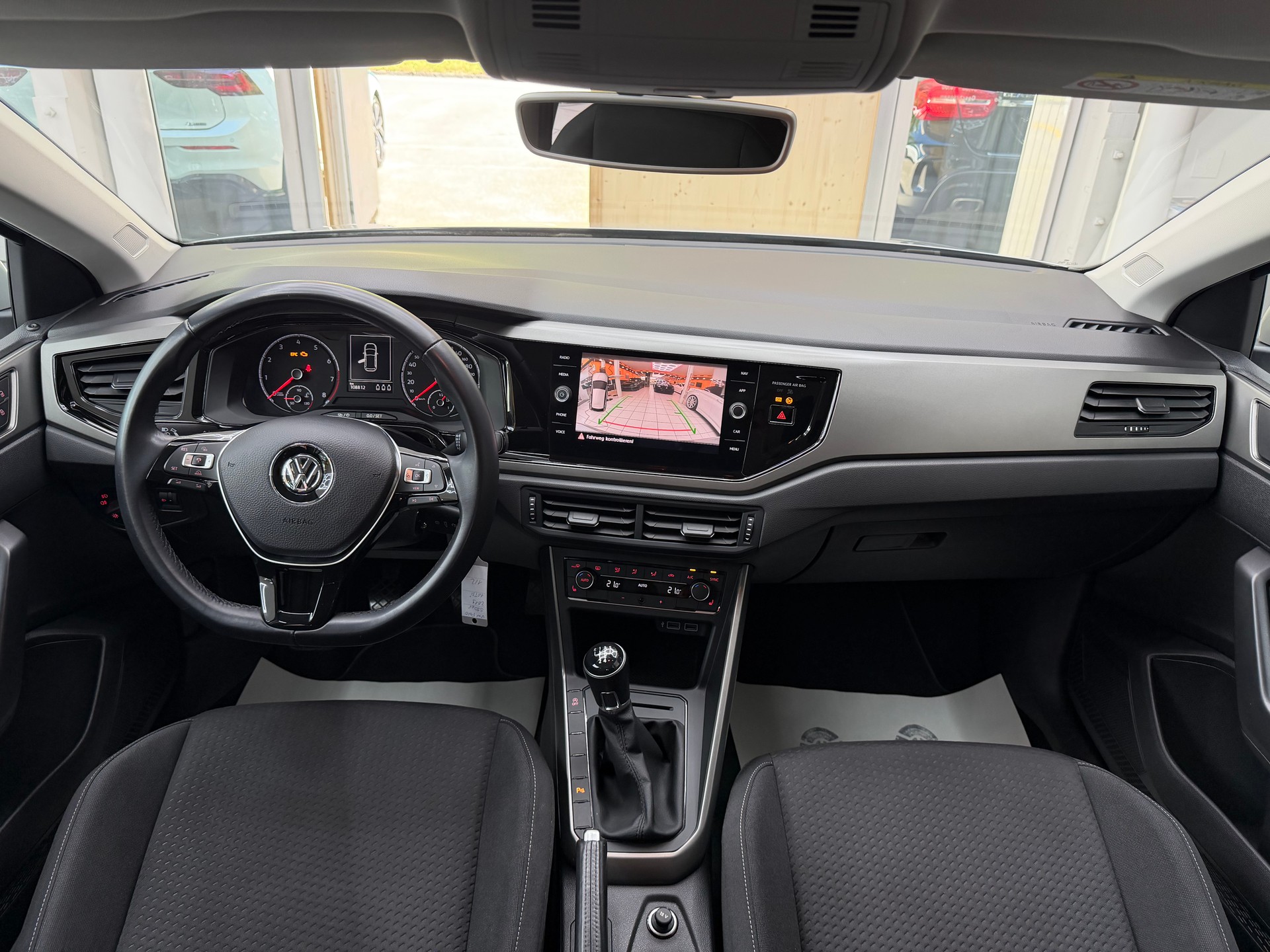 VW Polo 1.0 TSI Comfortline-image-10